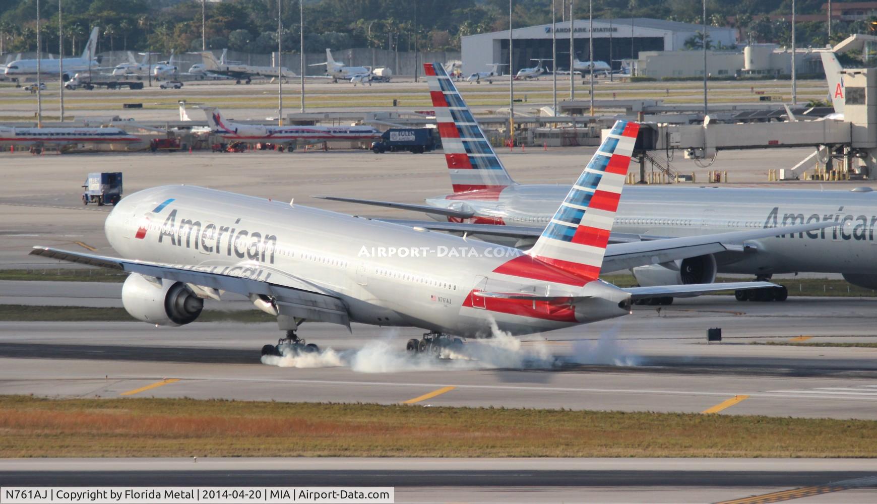 N761AJ, 2002 Boeing 777-223 C/N 31478, American 777-200