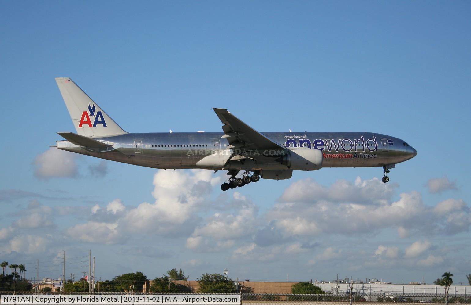 N791AN, 2000 Boeing 777-223/ER C/N 30254, American 