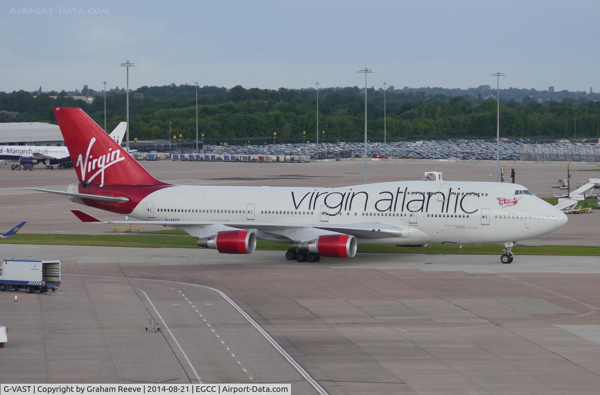 G-VAST, 1997 Boeing 747-41R C/N 28757, Just landed.