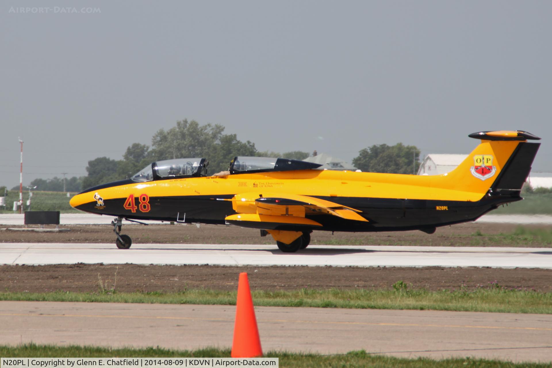 N20PL, 1973 Aero L-29C Delfin C/N 395097, At the Quad Cities Air Show