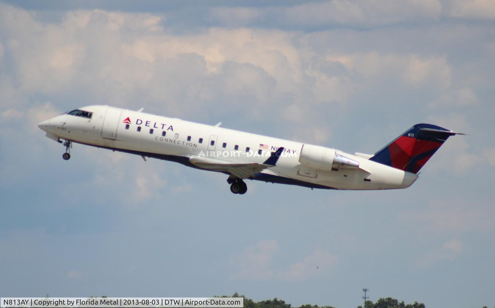 N813AY, 2005 Bombardier CRJ-200LR (CL-600-2B19) C/N 8013, Delta Connection CRJ-200