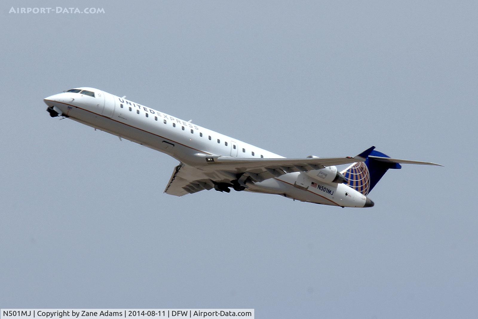 N501MJ, 2002 Canadair CL-600-2C10 Regional Jet CRJ-700 C/N 10047, At DFW Airport