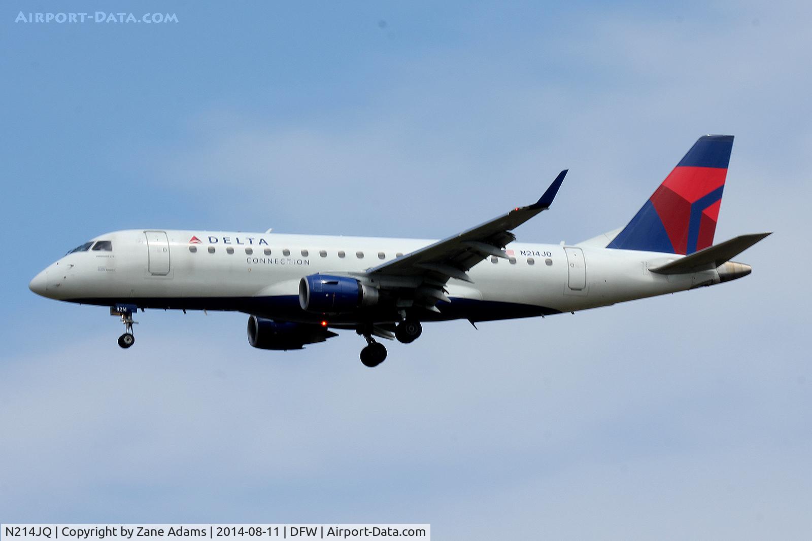 N214JQ, 2009 Embraer 175LR (ERJ-170-200LR) C/N 17000267, At DFW Airport