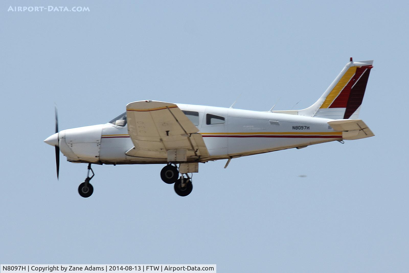N8097H, 1979 Piper PA-28-161 C/N 28-8016092, At Fort Worth Meacham Field