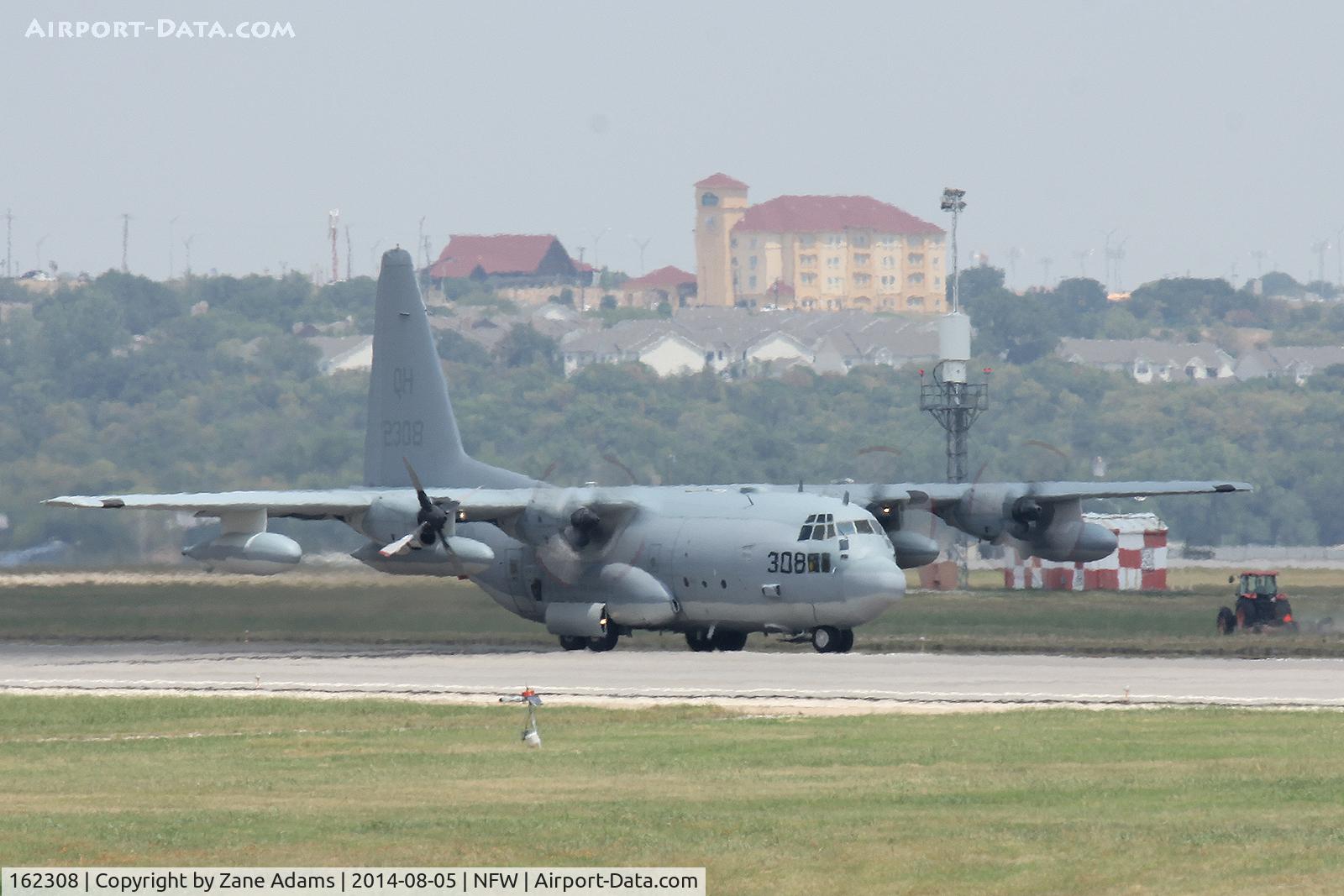 162308, 1982 Lockheed KC-130T Hercules C/N 382-4972, Engine out landing at NAS Fort Worth