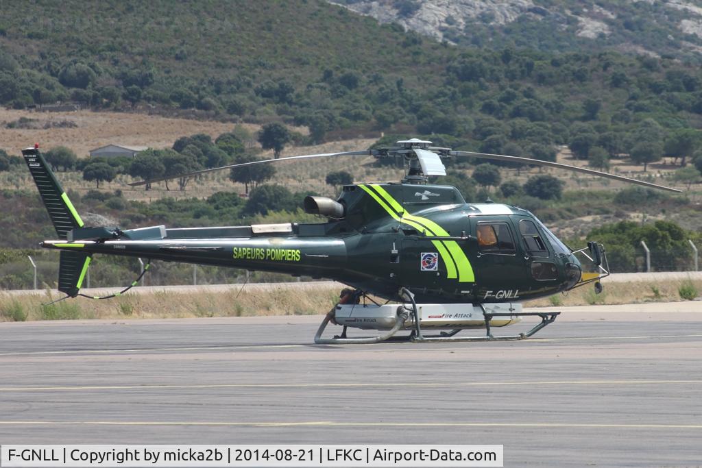 F-GNLL, Eurocopter AS-350B-3 Ecureuil Ecureuil C/N 3294, Parked