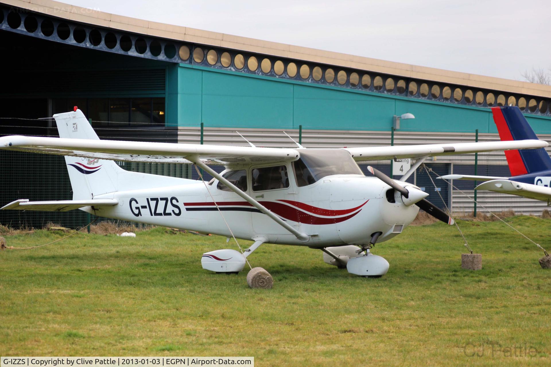 G-IZZS, 1999 Cessna 172S C/N 172S8152, Parked up at Dundee