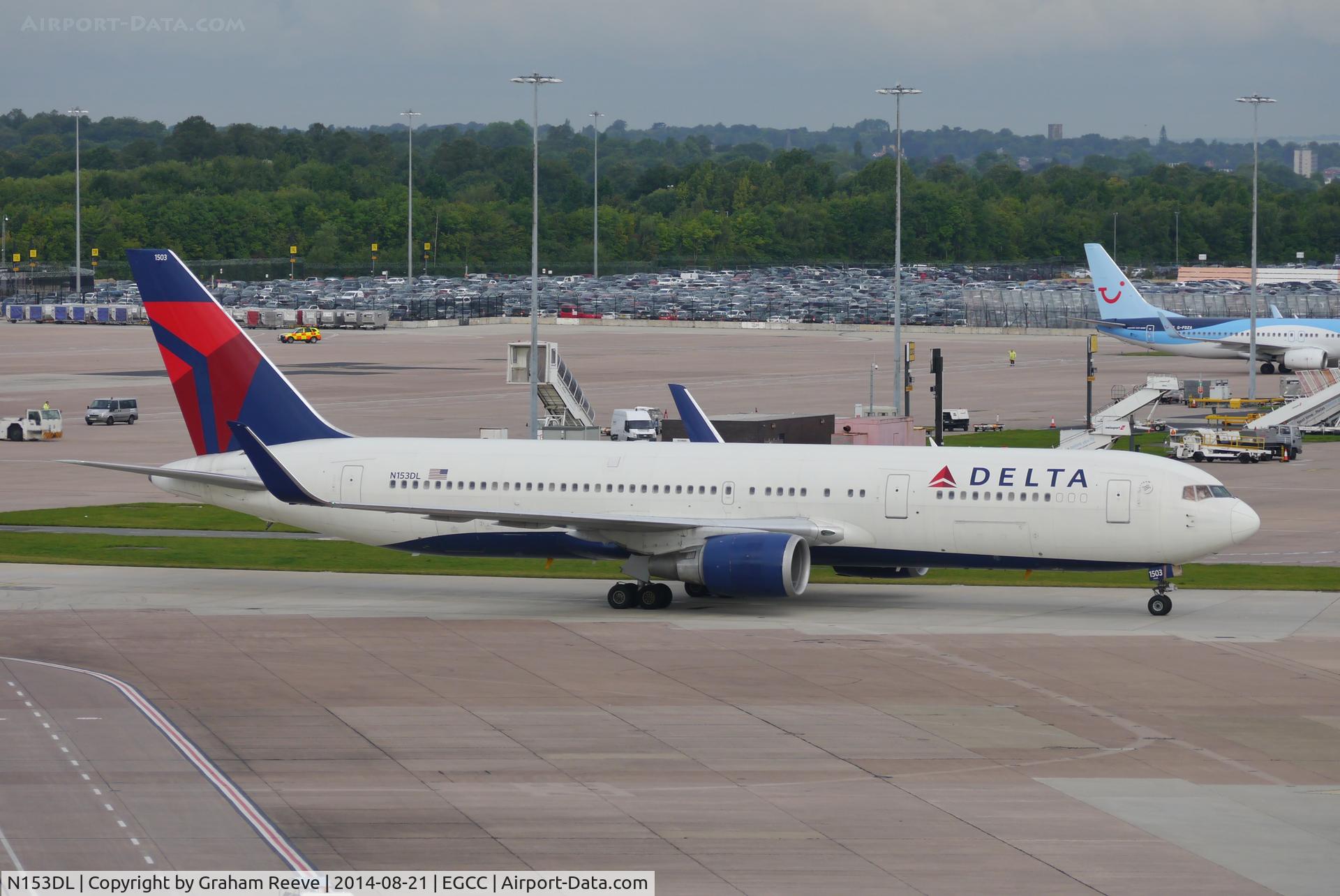 N153DL, 1990 Boeing 767-3P6 C/N 24985, Just landed.
