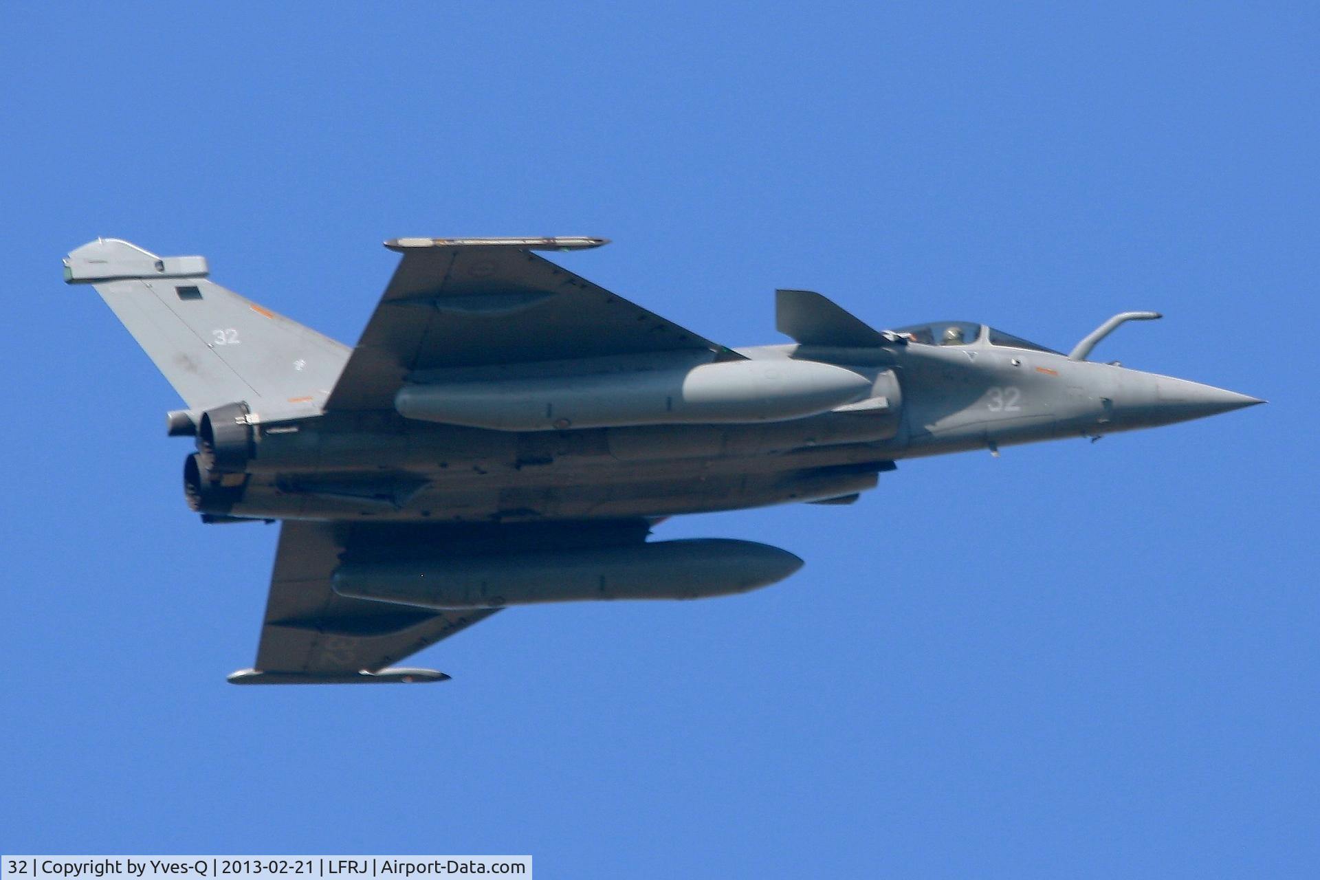 32, Dassault Rafale M C/N 32, French Navy Dassault Dassault Rafale M, Take off Rwy 08, Landivisiau Naval Air Base (LFRJ)