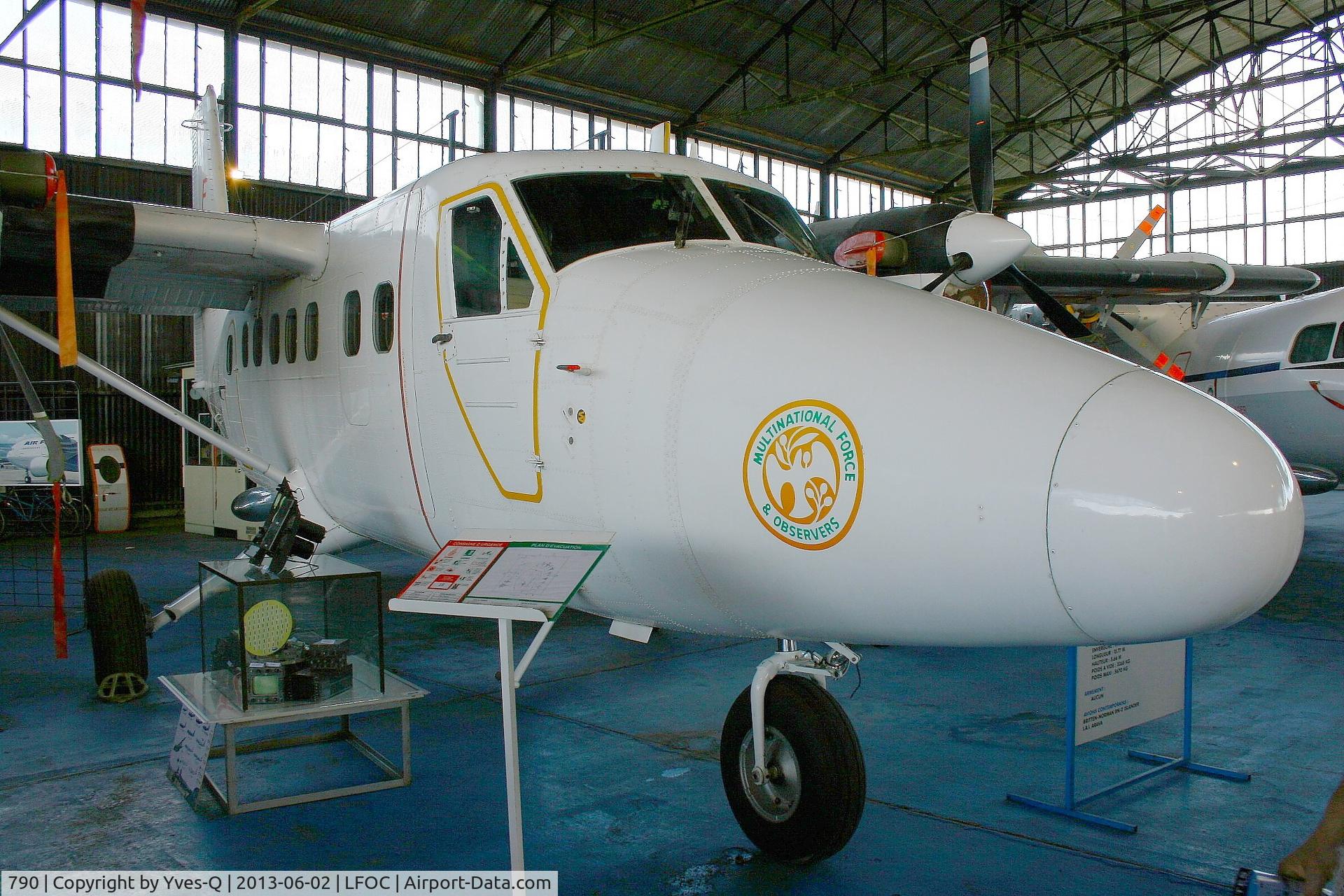 790, 1982 De Havilland Canada DHC-6-300 Twin Otter C/N 790, De Havilland Canada DHC-6-300 Twin Otter, Canopée Museum Châteaudun Air Base 279 (LFOC)