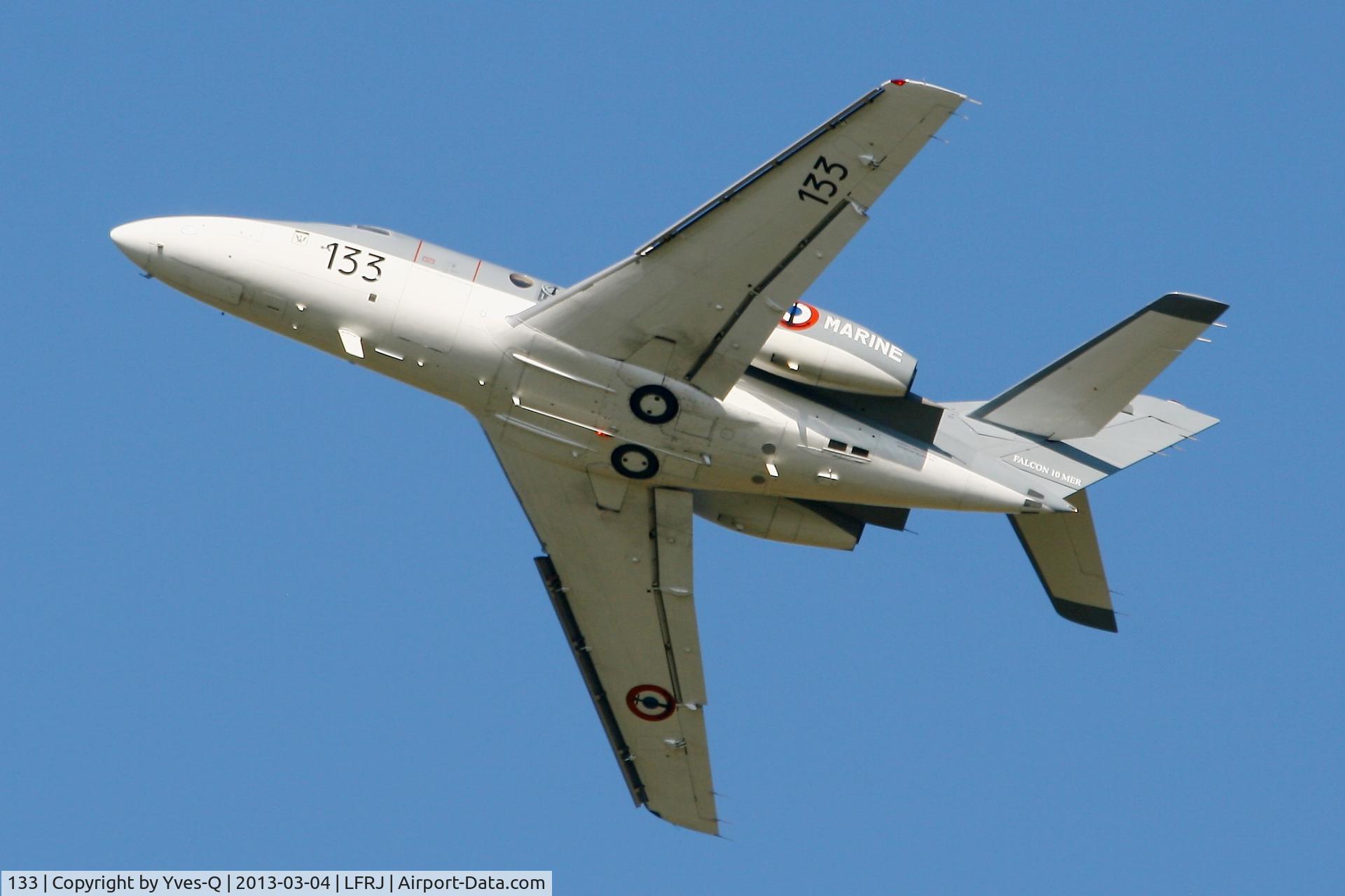 133, 1978 Dassault Falcon 10MER C/N 133, French Navy Dassault Falcon 10 MER, Take off rwy 26, Landivisiau Naval Air Base (LFRJ)