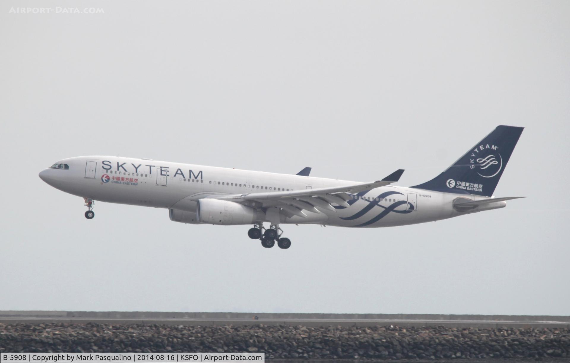 B-5908, 2012 Airbus A330-243 C/N 1372, Airbus A330-200