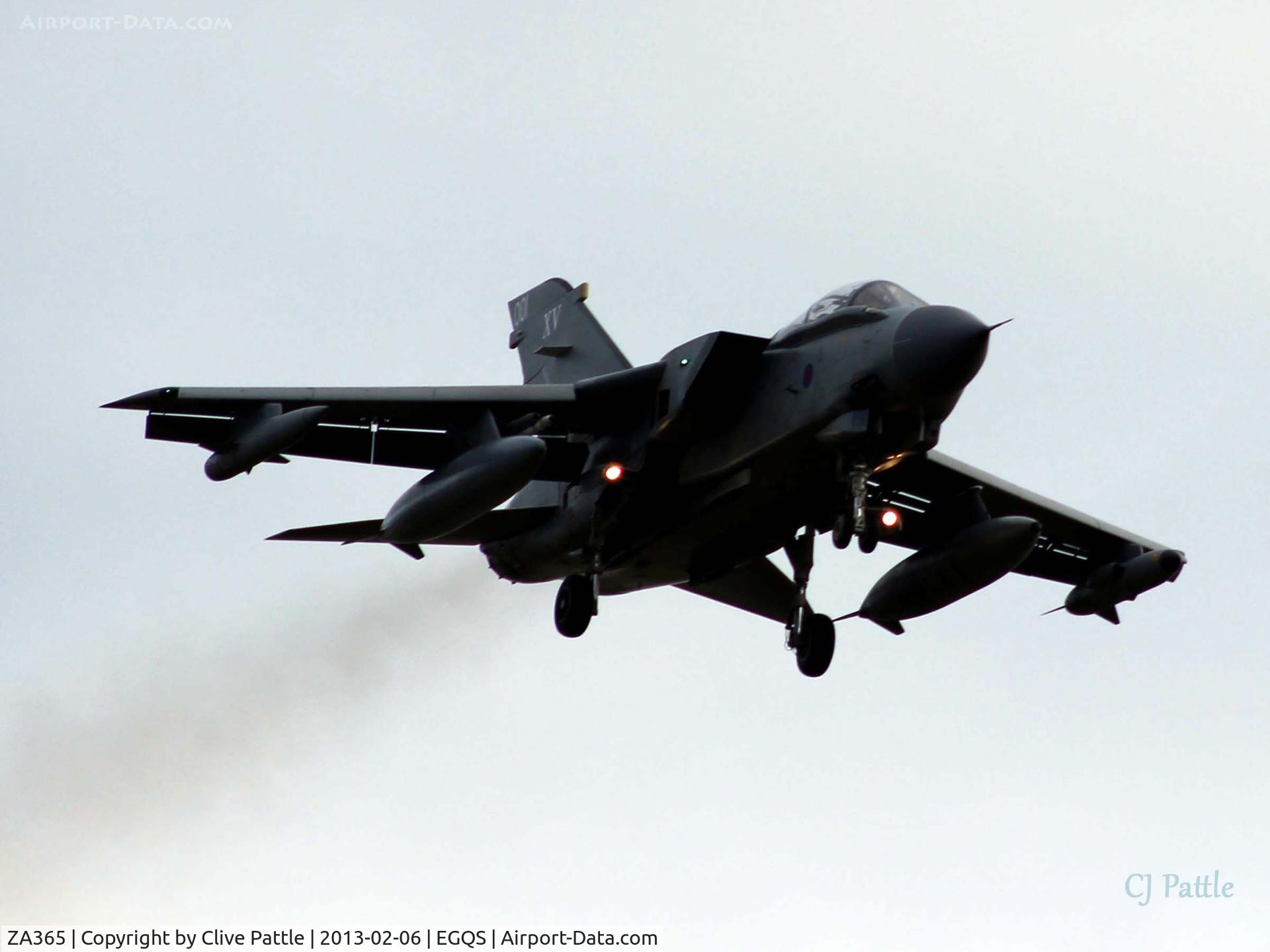 ZA365, 1982 Panavia Tornado GR.4(T) C/N 156/BT029/3079, Approaching to land at RAF Lossiemouth EGQS