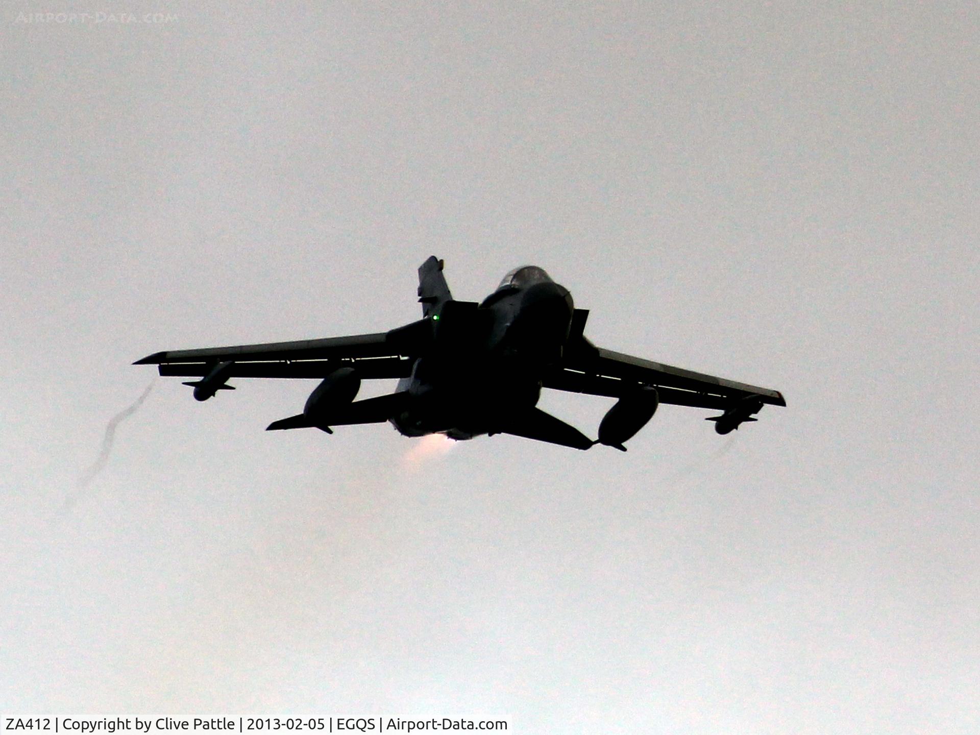 ZA412, 1983 Panavia Tornado GR.4 C/N 232/BT036/3111, ZA412 landing approach at RAF Lossiemouth EGQS