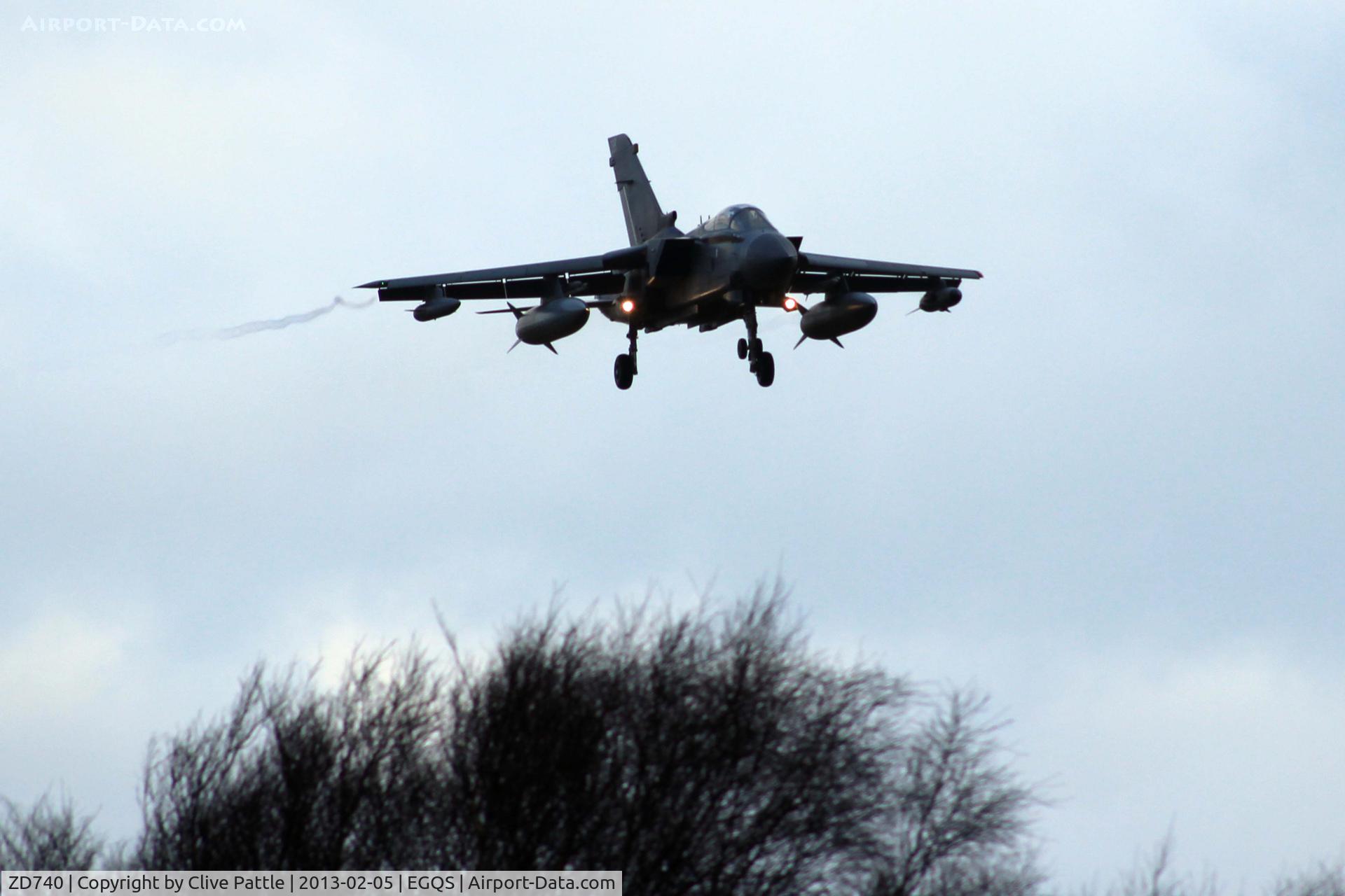 ZD740, 1984 Panavia Tornado GR.4 C/N 360/BS124/3166, Landing at Lossie