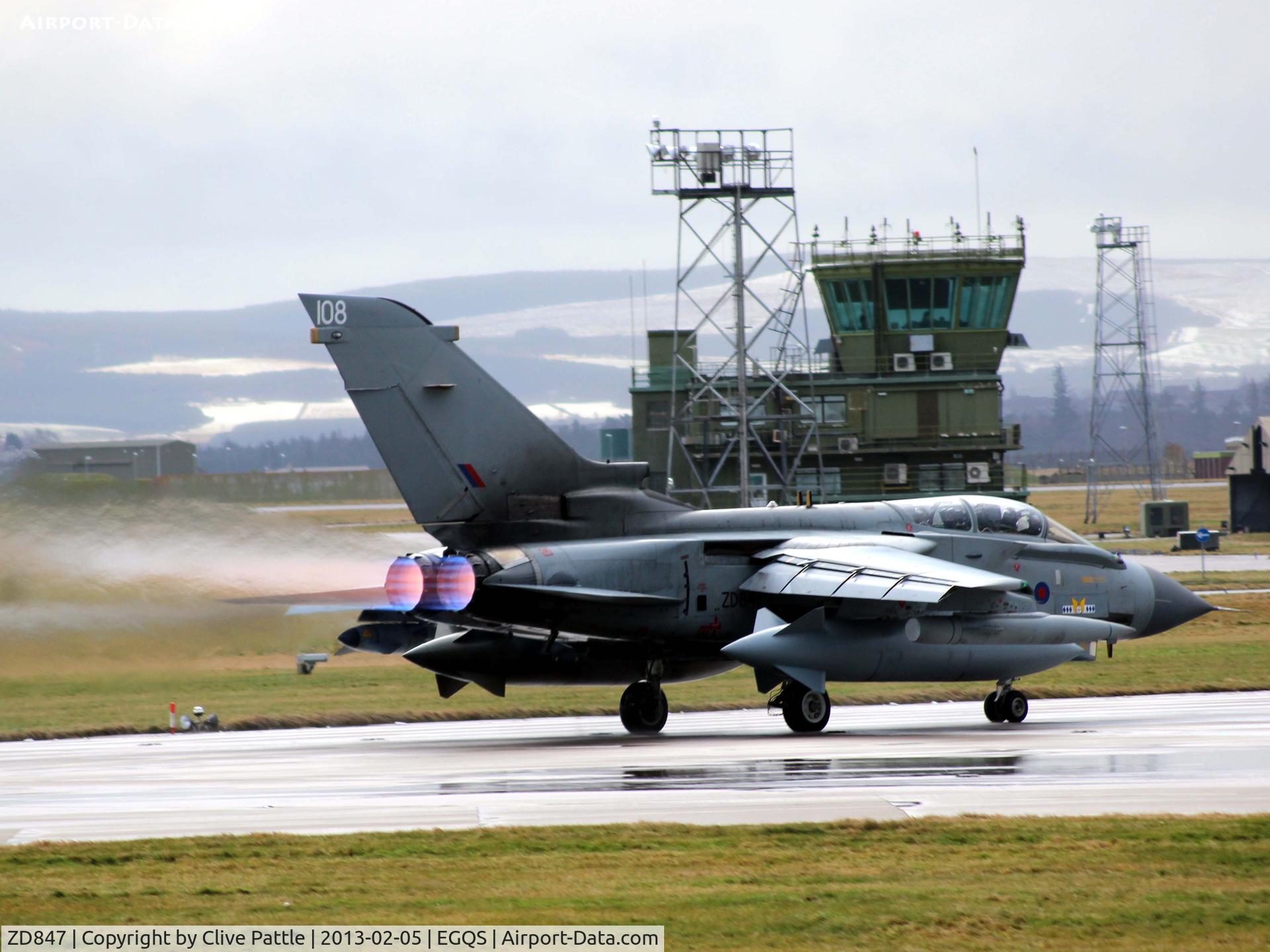 ZD847, 1985 Panavia Tornado GR.4 C/N 437/BS145/3199, Afterburners active at Lossie