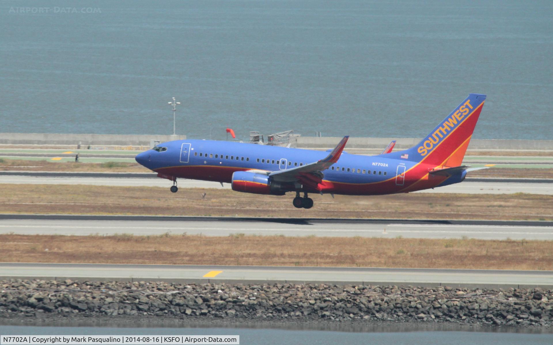 N7702A, 2004 Boeing 737-7BD C/N 33917, Boeing 737-700
