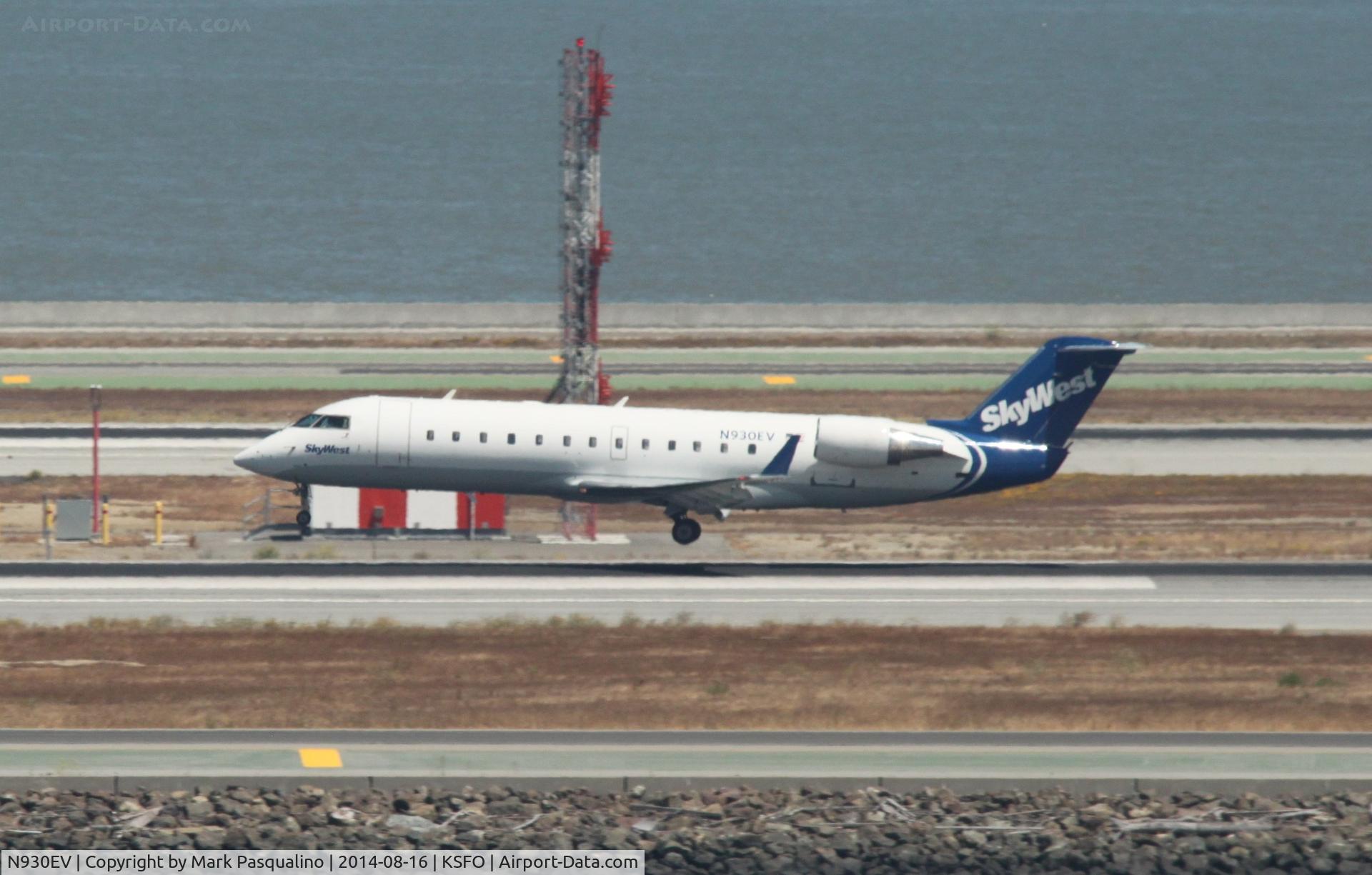 N930EV, 2005 Bombardier CRJ-200ER (CL-600-2B19) C/N 8014, CL-600-2B19