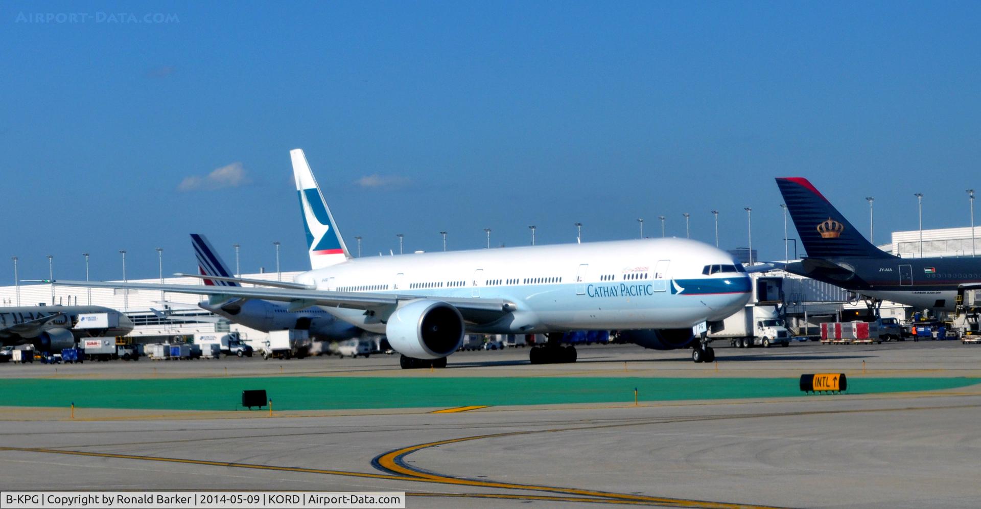 B-KPG, 2008 Boeing 777-367/ER C/N 35300, Taxi O'Hare