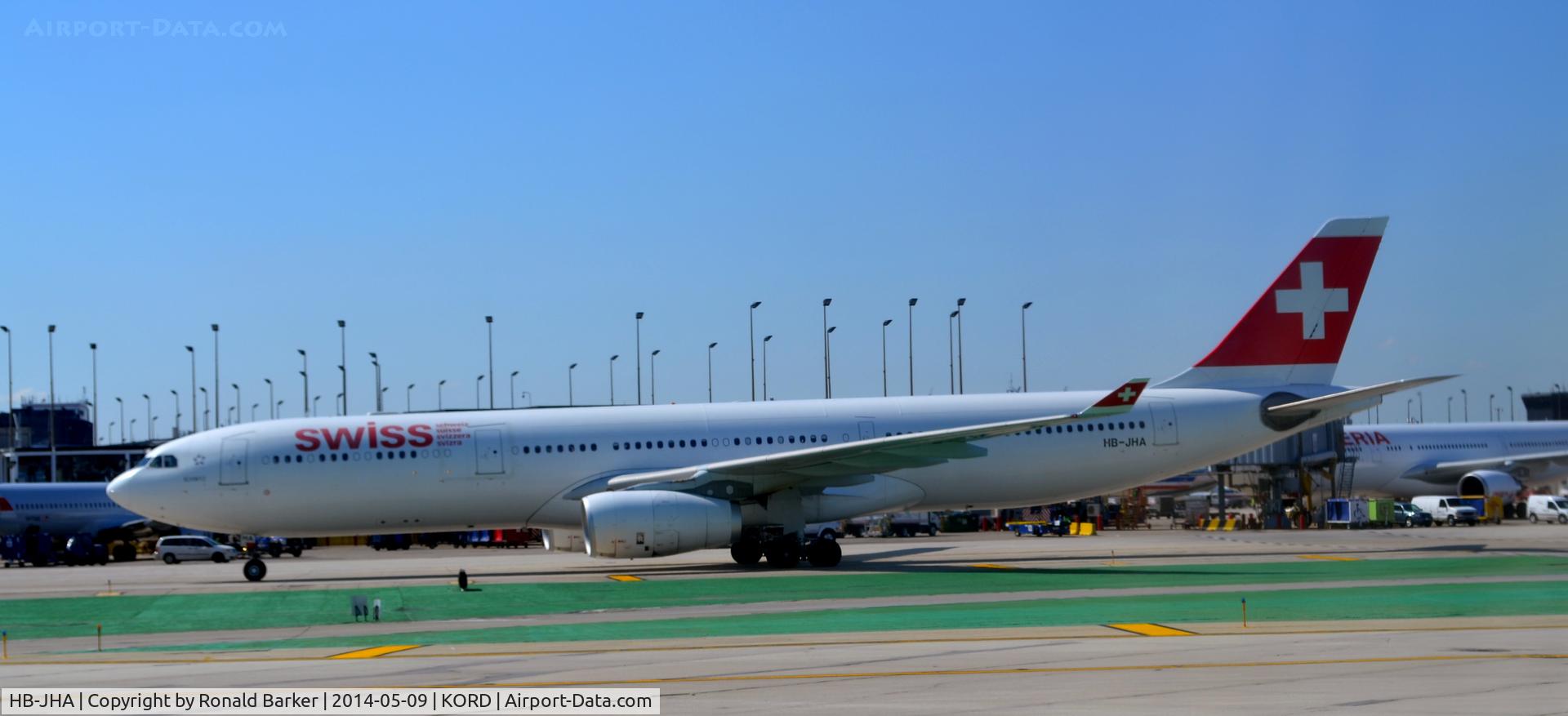 HB-JHA, 2009 Airbus A330-343 C/N 1000, Taxi O'Hare