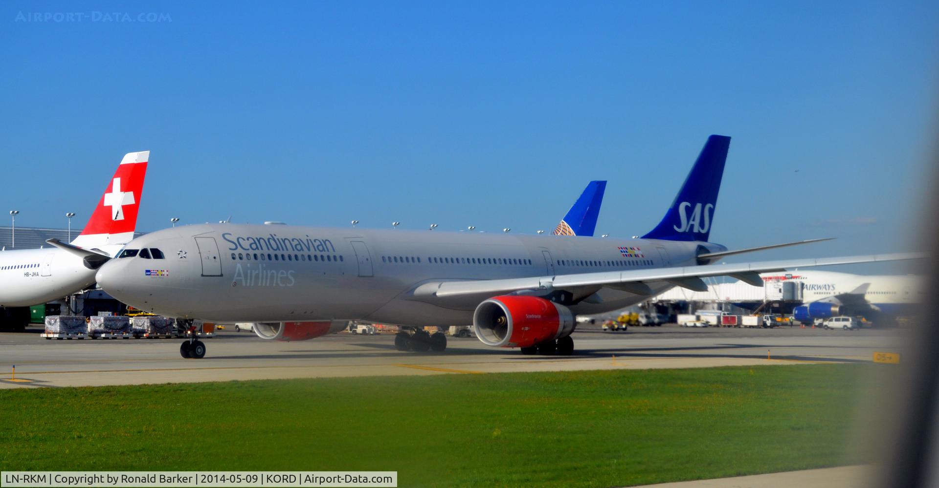LN-RKM, 2002 Airbus A330-343X C/N 496, Taxi O'Hare
