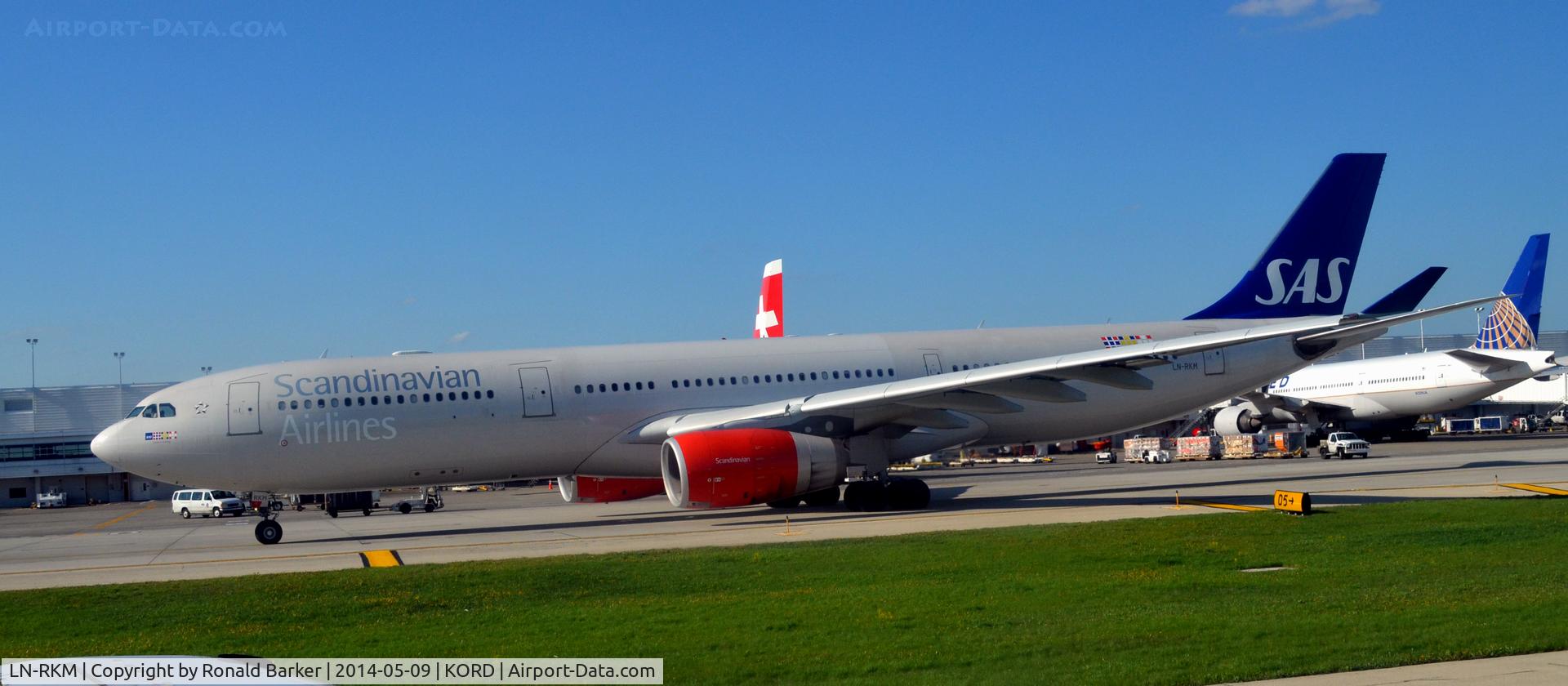 LN-RKM, 2002 Airbus A330-343X C/N 496, Taxi O'Hare