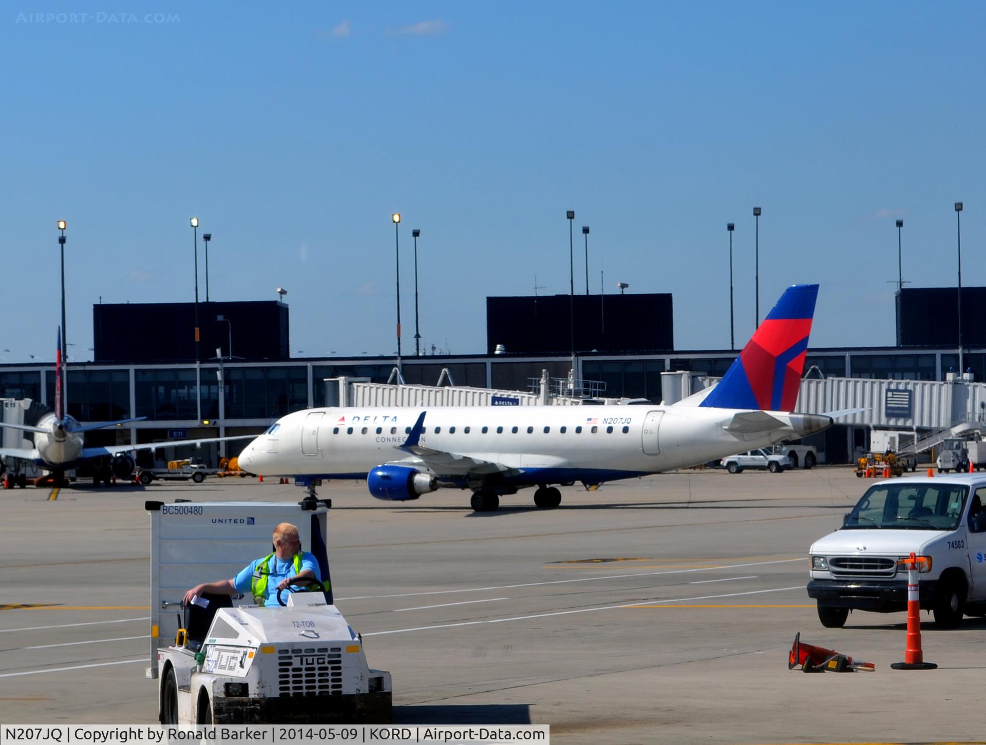 N207JQ, 2008 Embraer 175LR (ERJ-170-200LR) C/N 17000254, Taxi O'Hare