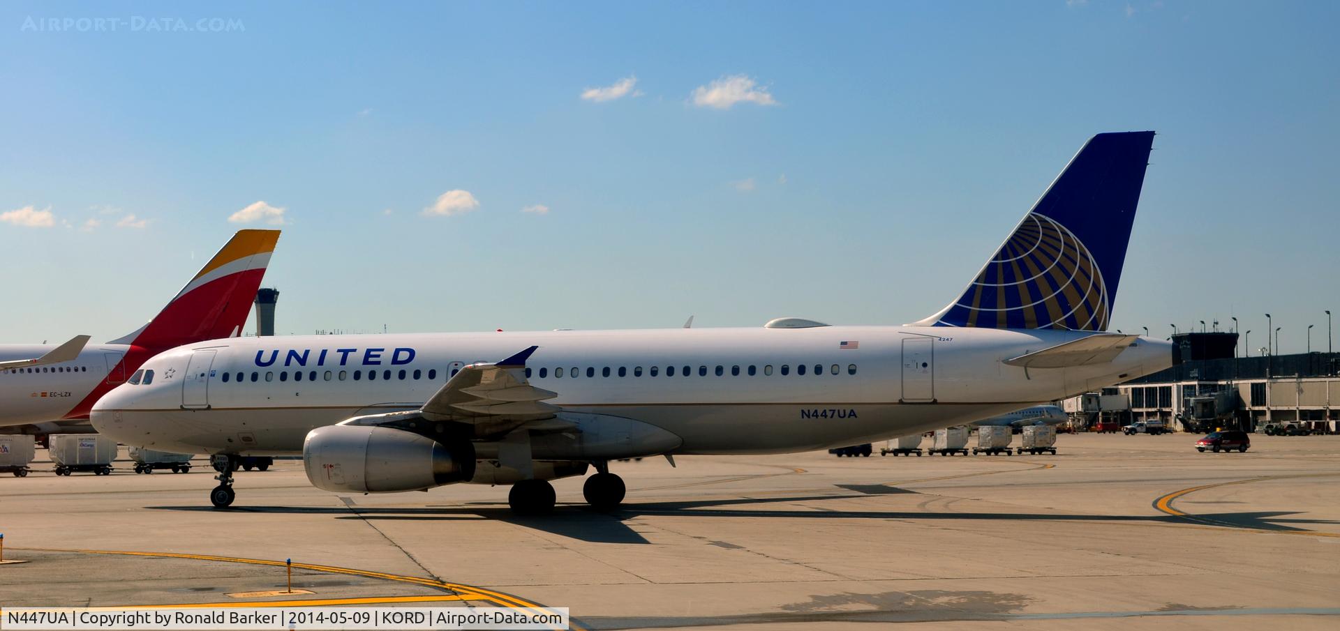 N447UA, 1998 Airbus A320-232 C/N 836, Taxi O'Hare