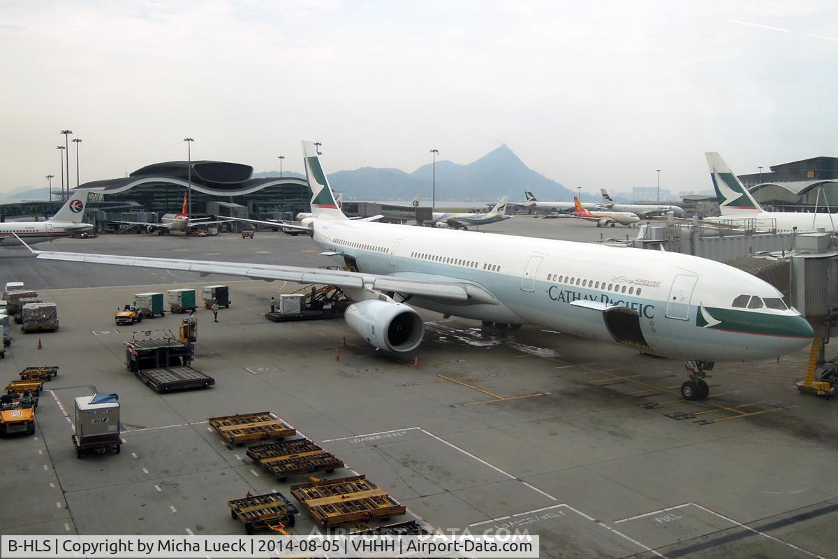 B-HLS, 2001 Airbus A330-343 C/N 423, At Hong Kong