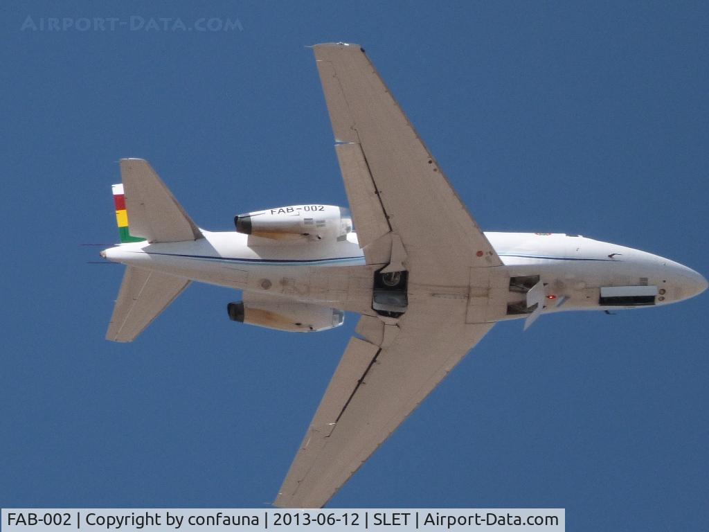 FAB-002, North American Sabre 60 C/N 306-115, Once the President's plane; still in Govmt' service in 2013, arriving to El Trompillo.  In 2014 changed to FAB-005