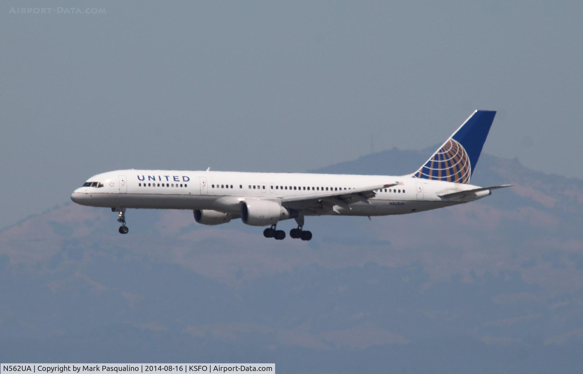 N562UA, 1992 Boeing 757-222 C/N 26664, Boeing 757-200