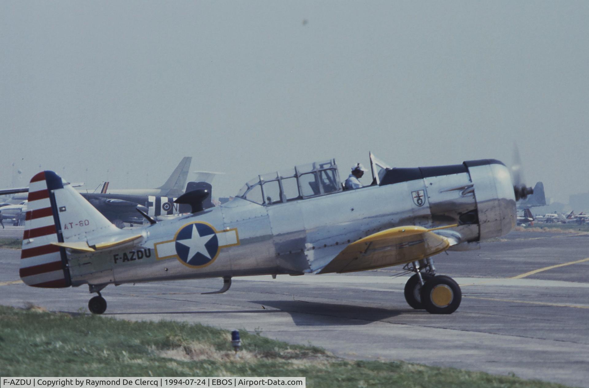 F-AZDU, 1943 North American AT-6D Harvard III C/N 88-14948 (41-33931), Airshow Ostend on 24-7-1994.