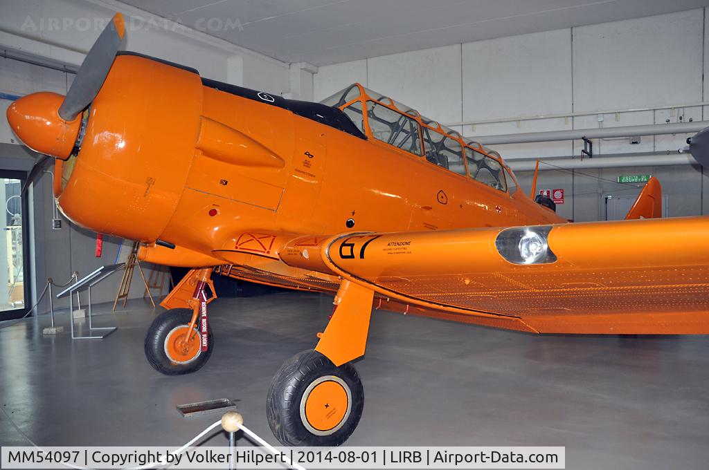 MM54097, North American T-6G Texan C/N RR-67, Vigna di Valle