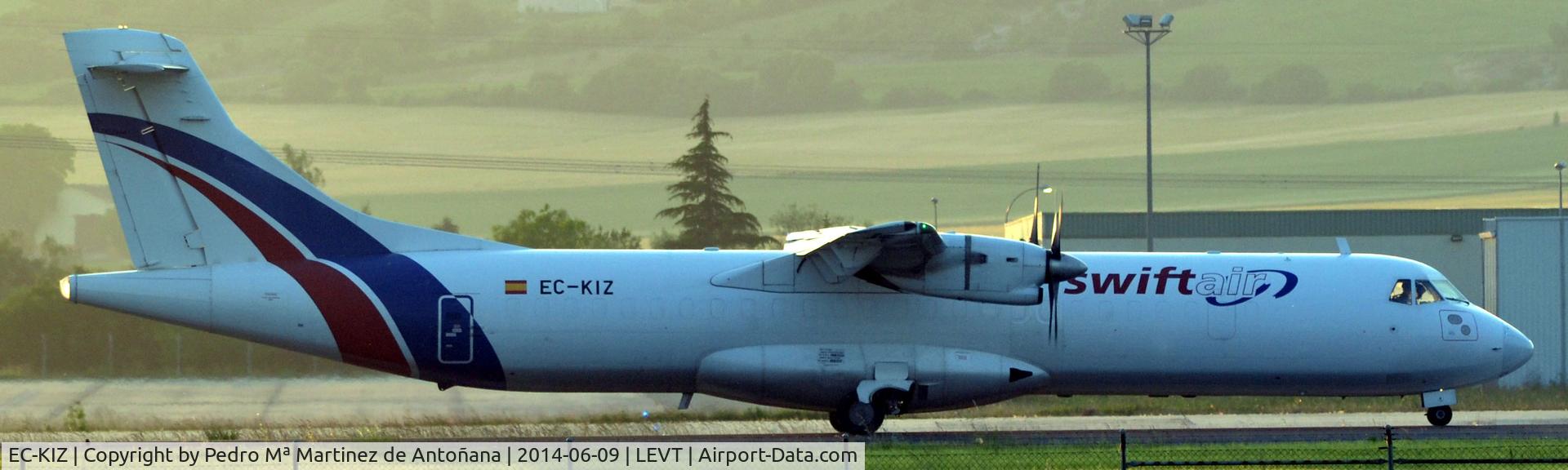 EC-KIZ, 1990 ATR 72-202 C/N 204, Aeropuero Foronda-Vitoria-Gasteiz