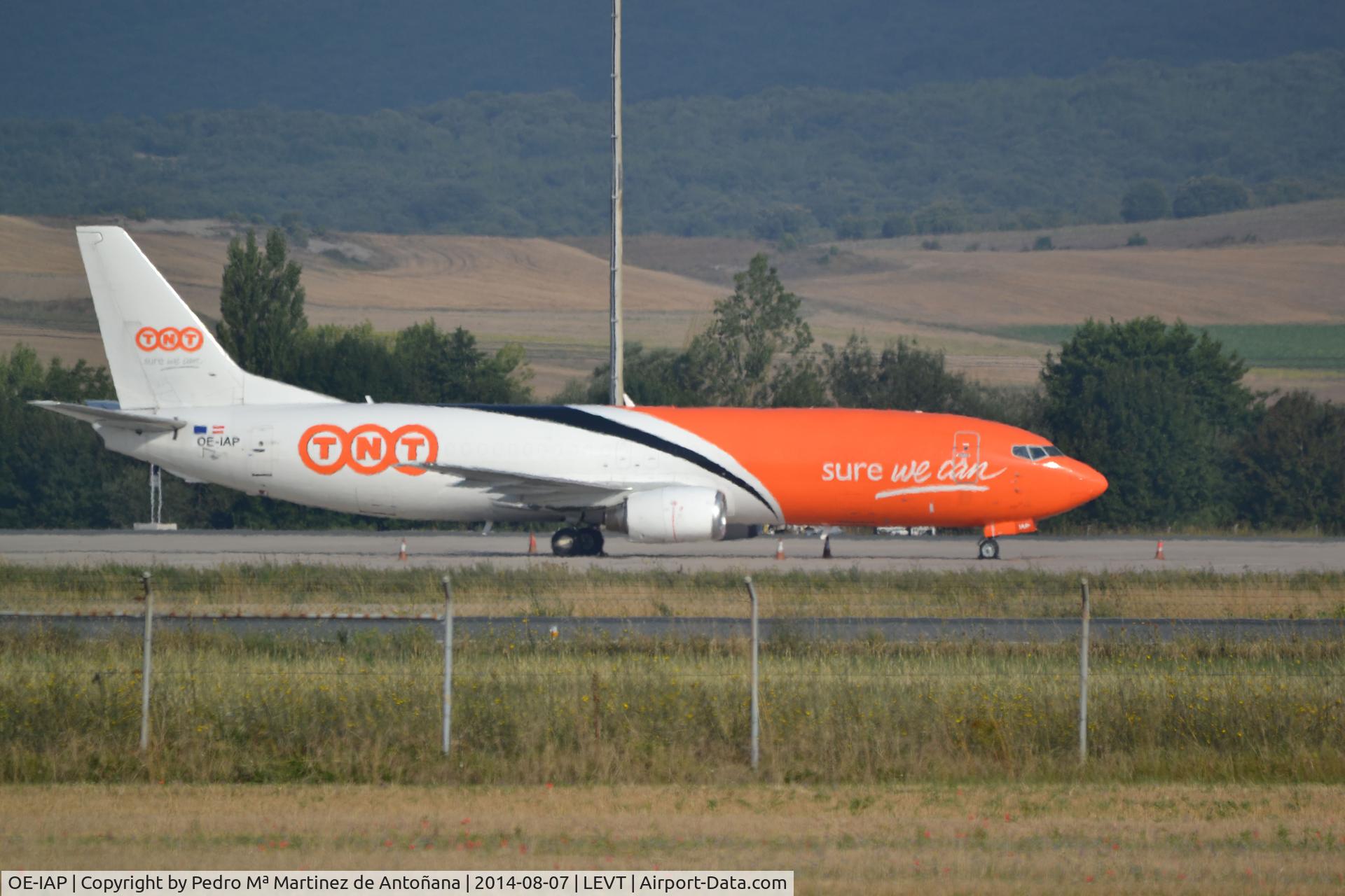 OE-IAP, 1998 Boeing 737-4M0 C/N 29206, Aeropuero Foronda-Vitoria-Gasteiz