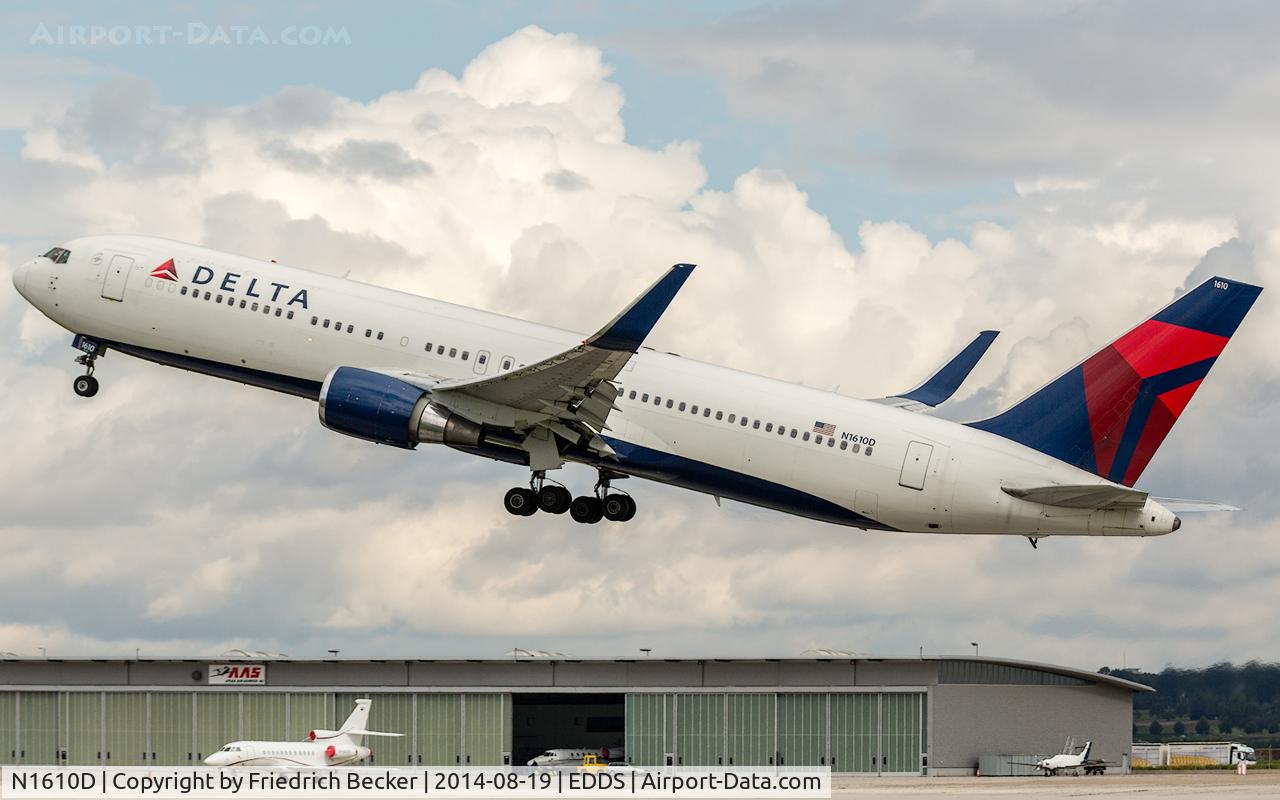 N1610D, 2000 Boeing 767-332 C/N 30594, departure from Stuttgart