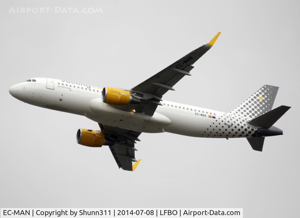 EC-MAN, 2014 Airbus A320-214 C/N 6079, Climbing after take off rwy 32R