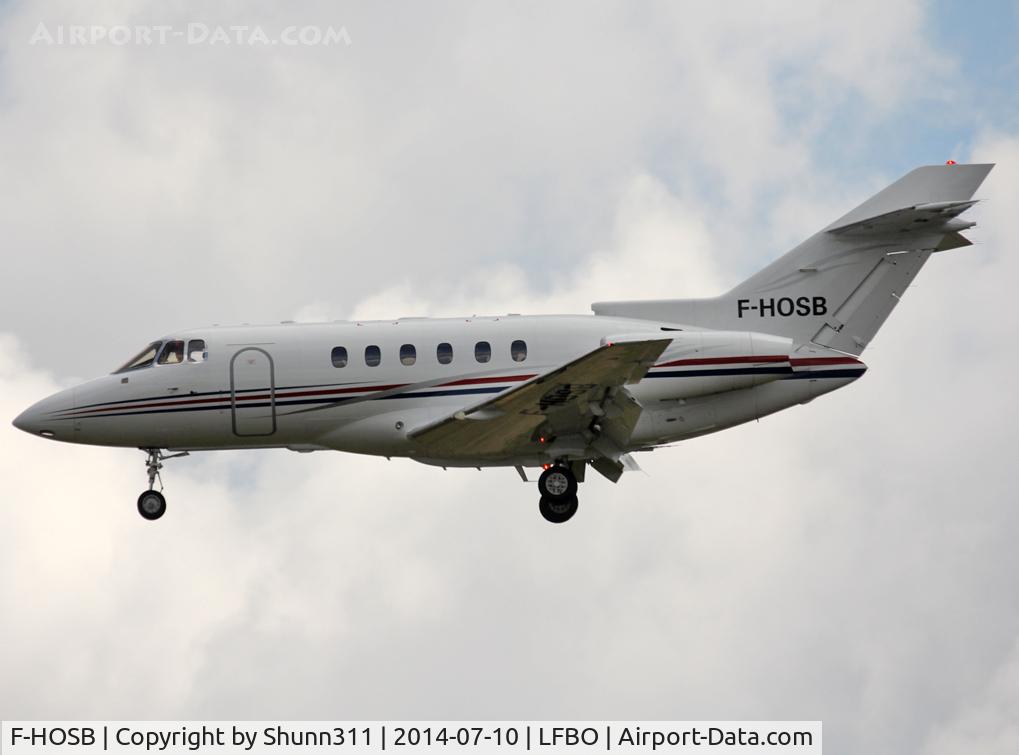 F-HOSB, 2008 Hawker Beechcraft 750 C/N HB-27, Landing rwy 32L