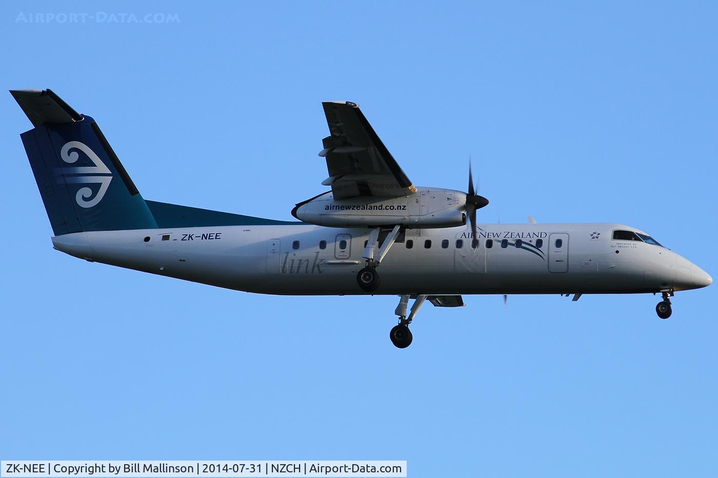 ZK-NEE, 2005 De Havilland Canada DHC-8-311 Dash 8 C/N 618, finals to 02