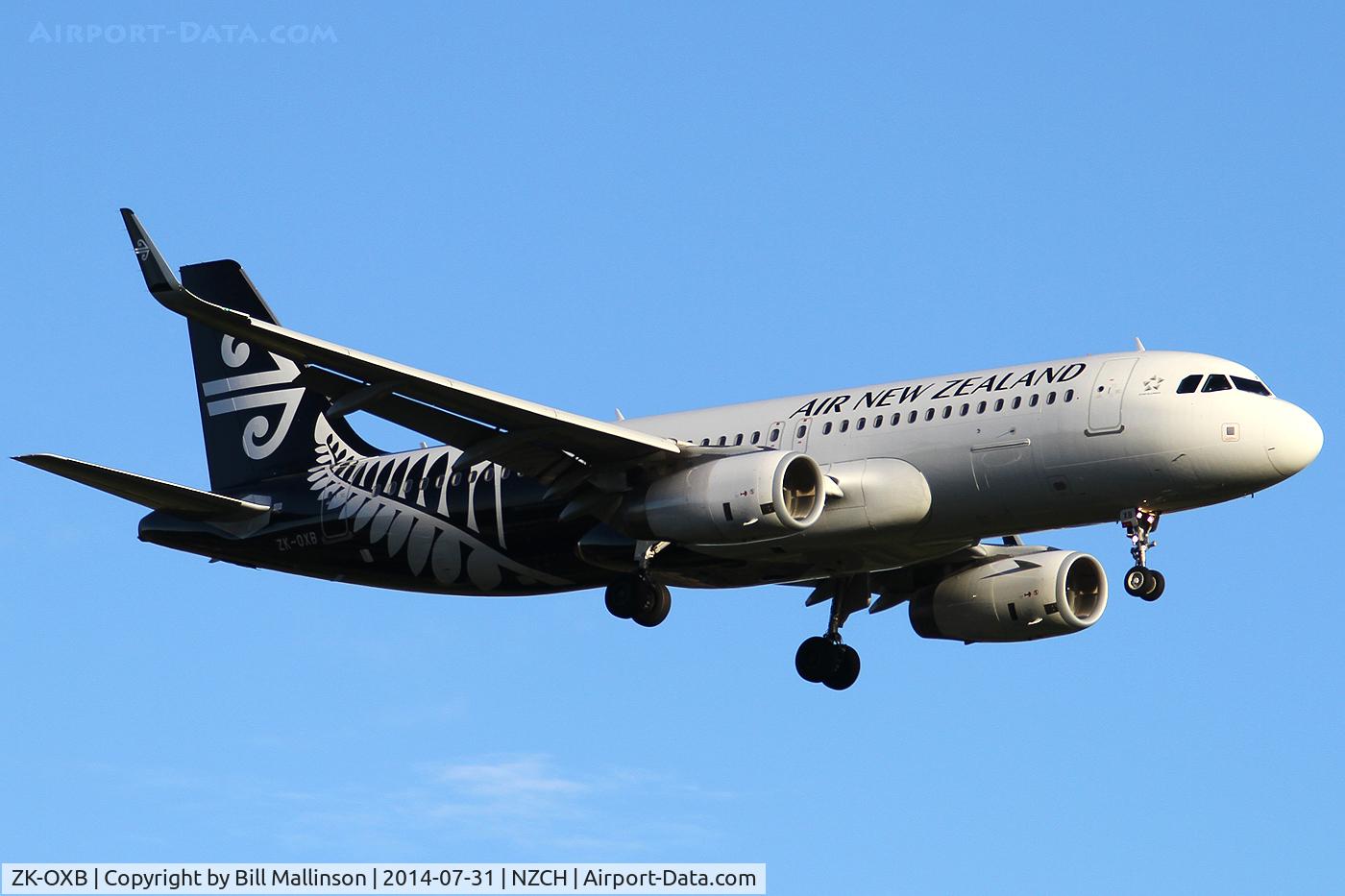 ZK-OXB, 2013 Airbus A320-232 C/N 5682, finals to 02