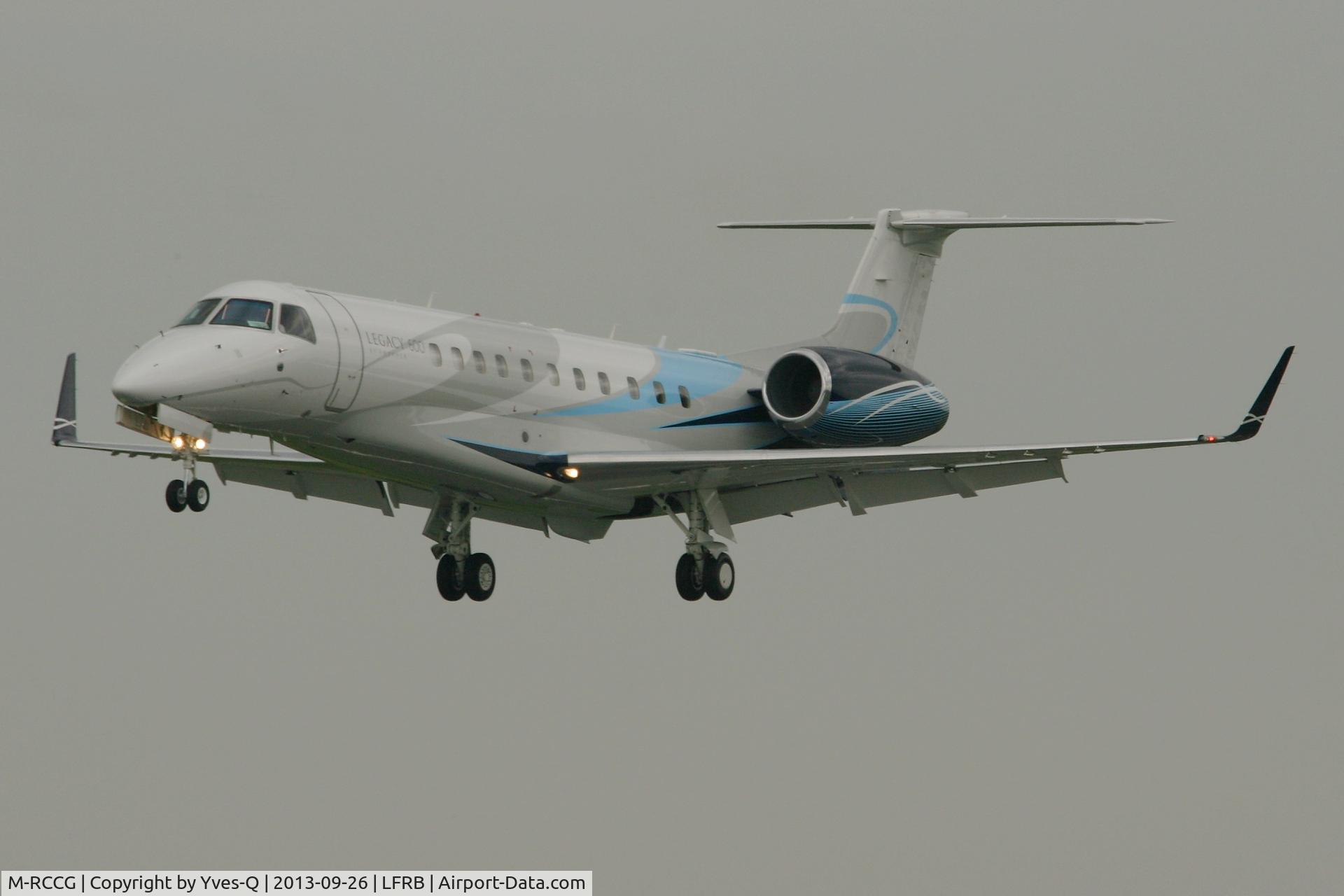 M-RCCG, 2010 Embraer EMB-135BJ Legacy C/N 14501113, Embraer EMB-135BJ Legacy, Short approach rwy 25L, Brest-Bretagne airport (LFRB-BES)