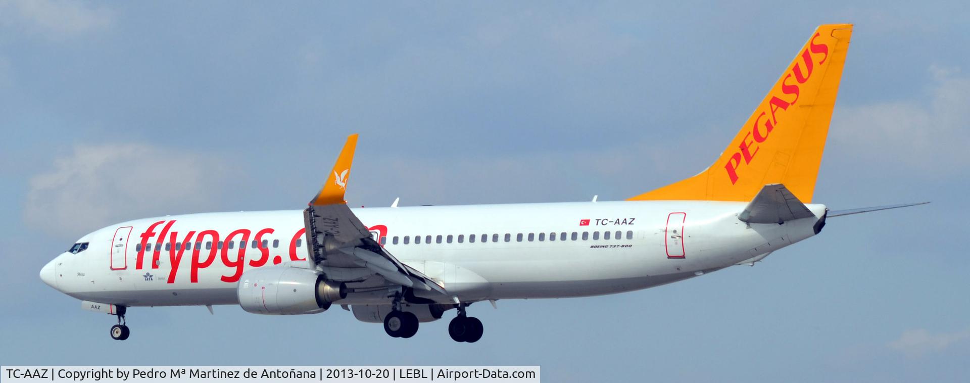 TC-AAZ, 2010 Boeing 737-82R C/N 40875, Aeropuerto El Prat Barcelona