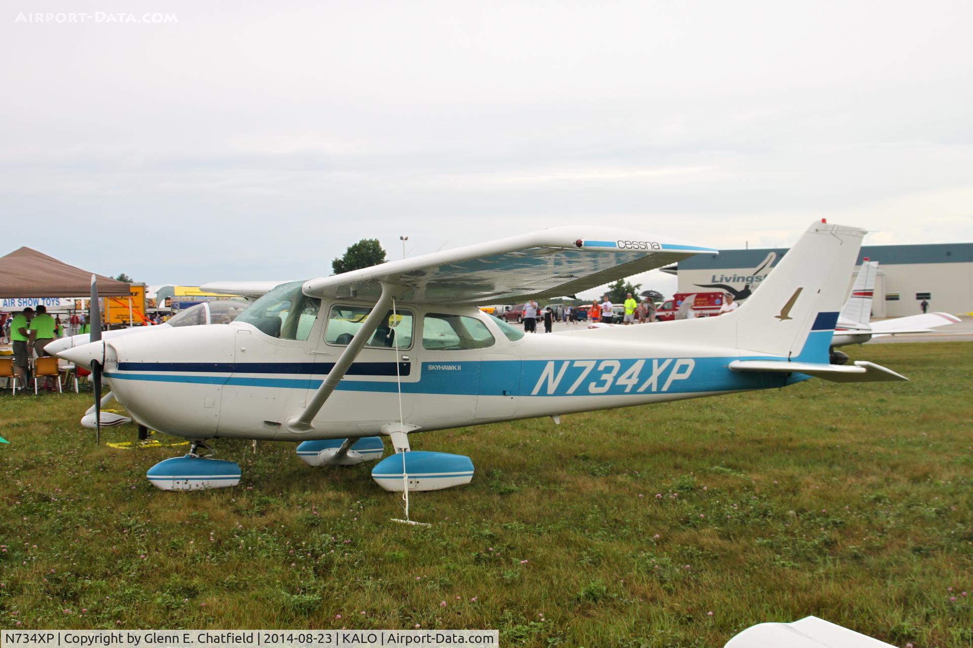 N734XP, 1977 Cessna 172N C/N 17269199, At the air show