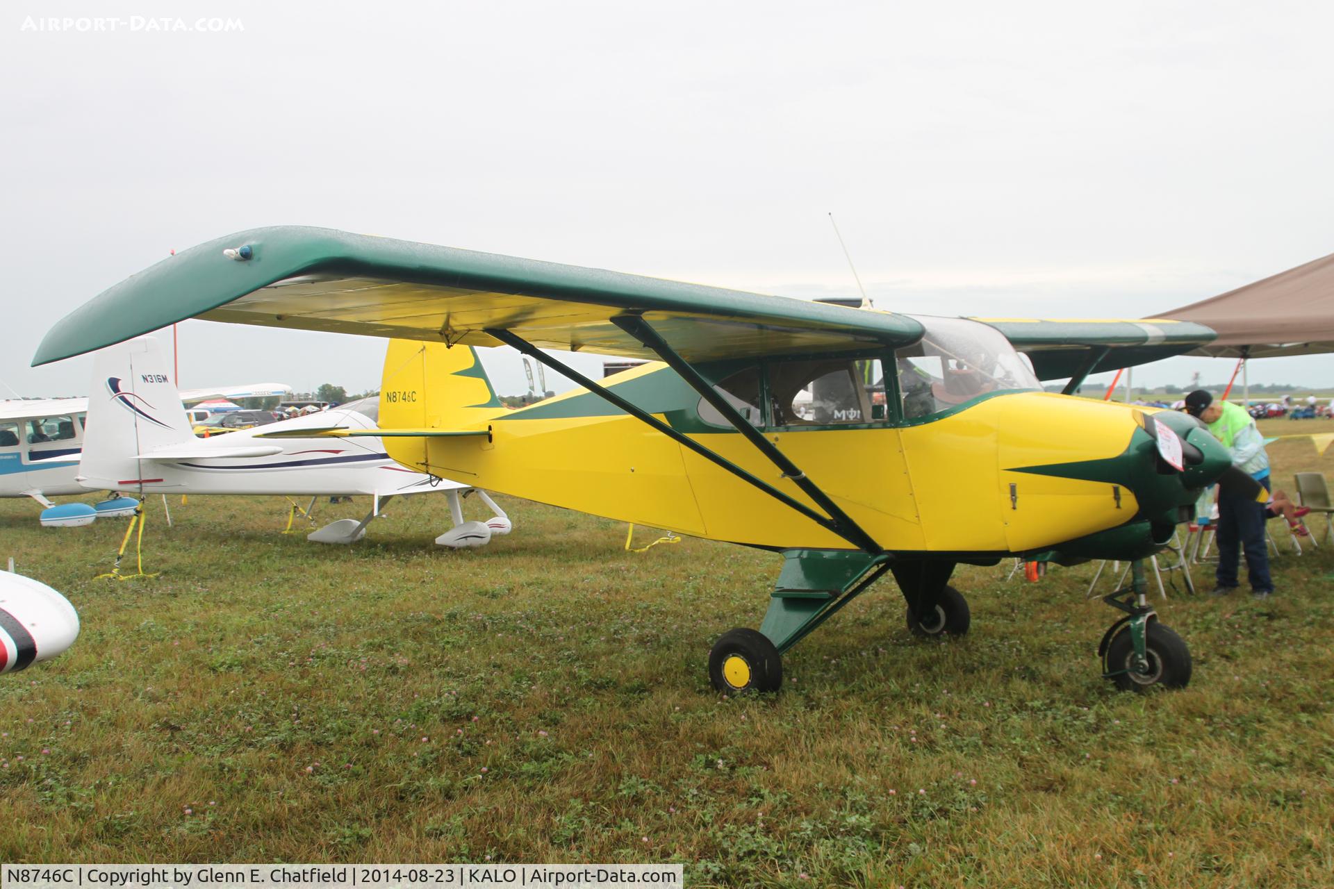 N8746C, 1953 Piper PA-22-135 Tri-Pacer C/N 22-1398, At the air show