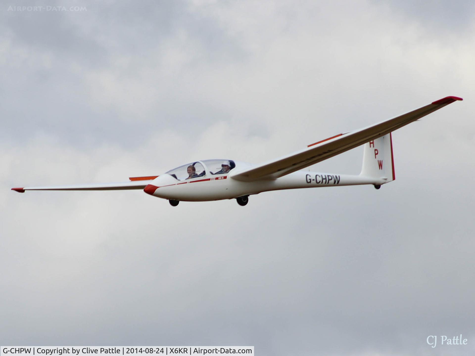 G-CHPW, 1994 Schleicher ASK-21 C/N 21609, Short finals to land at Portmoak, Scotland