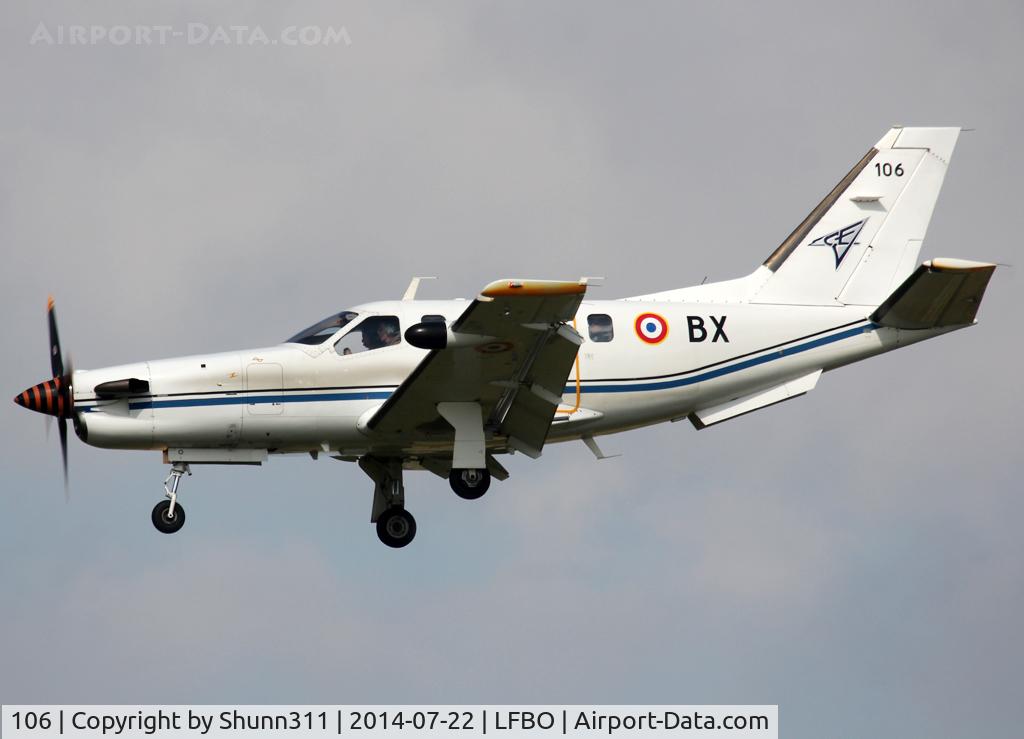 106, Socata TBM-700A C/N 106, Landing rwy 32L with new code : 'BX'