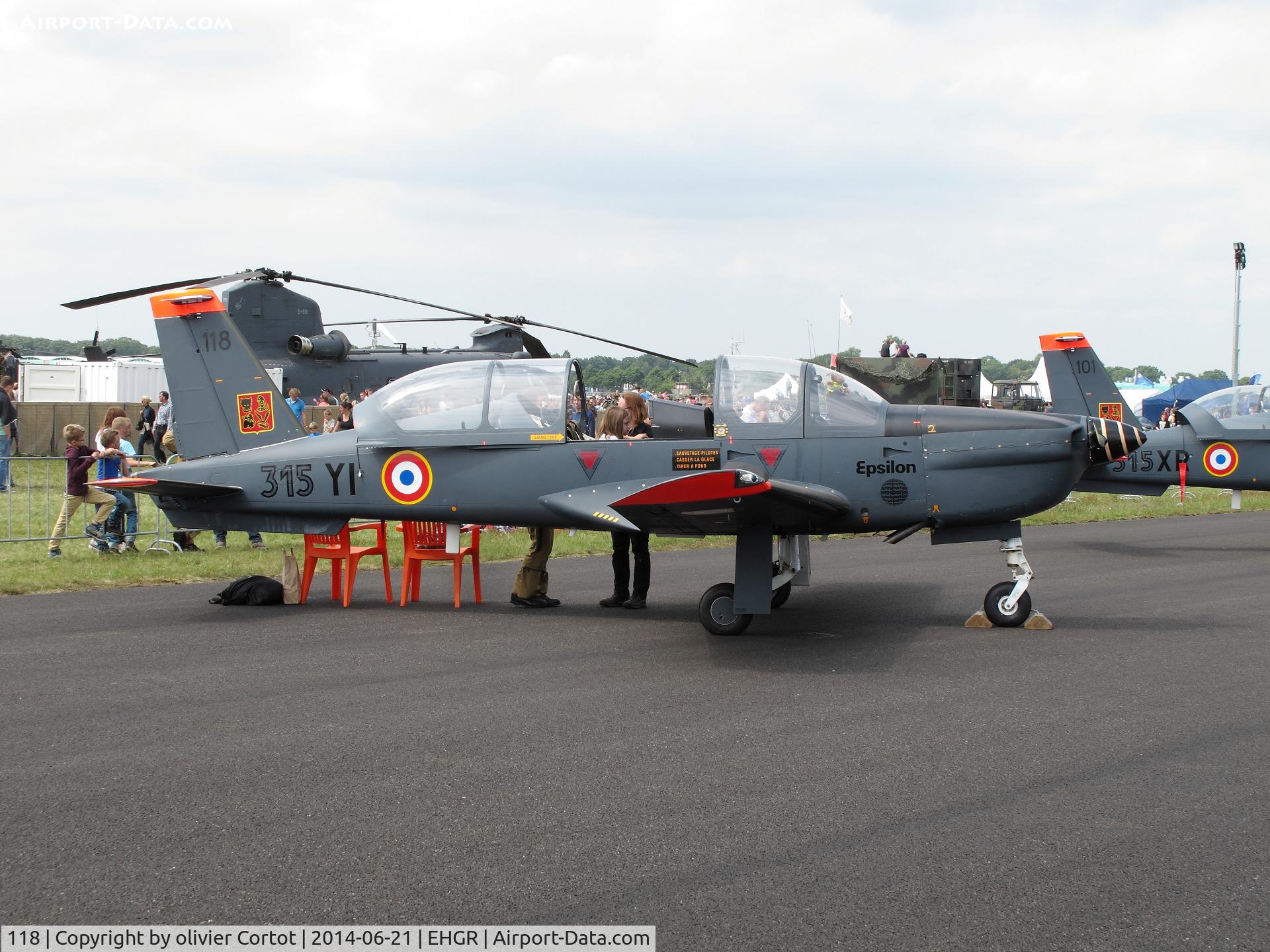 118, Socata TB-30 Epsilon C/N 118, Gilze Rijen airshow