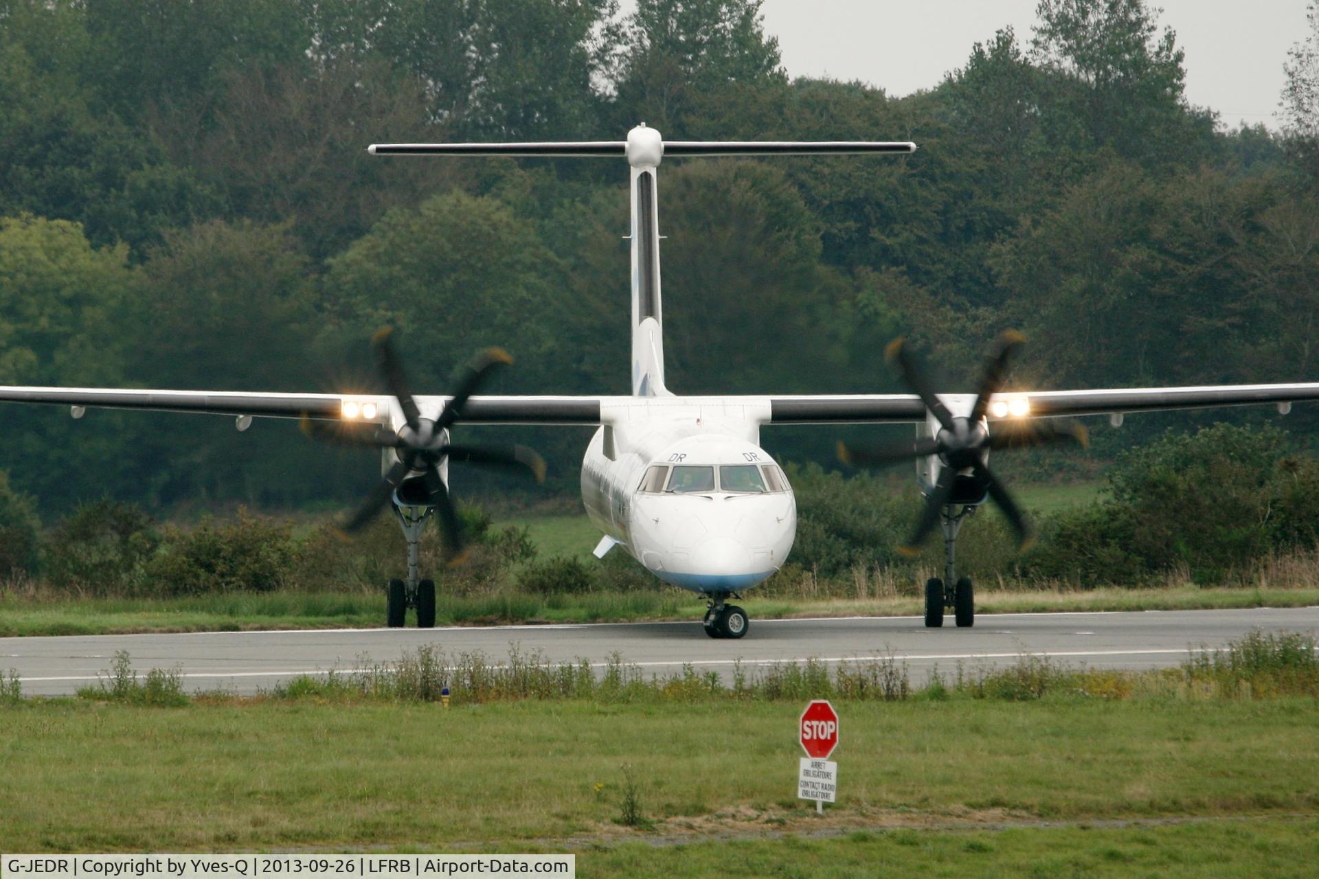 G-JEDR, 2003 De Havilland Canada DHC-8-402Q Dash 8 C/N 4087, De Havilland Canada DHC-8-402Q Dash 8, Lining up prior take-off rwy 25L, Brest-Bretagne airport (LFRB-BES)