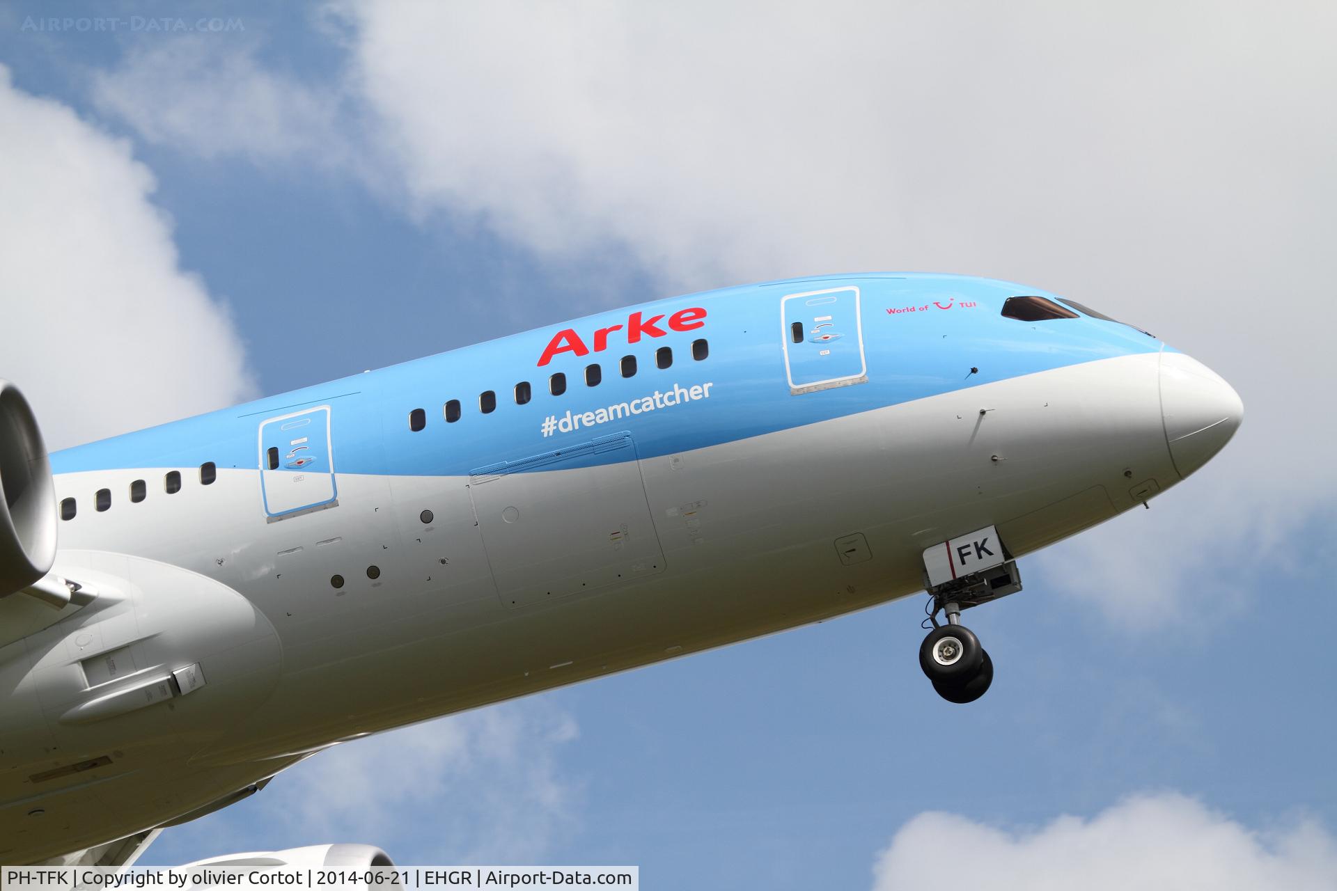 PH-TFK, 2014 Boeing 787-8 Dreamliner Dreamliner C/N 36427, low pass