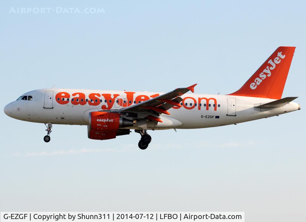 G-EZGF, 2011 Airbus A319-111 C/N 4635, Landing rwy 25R